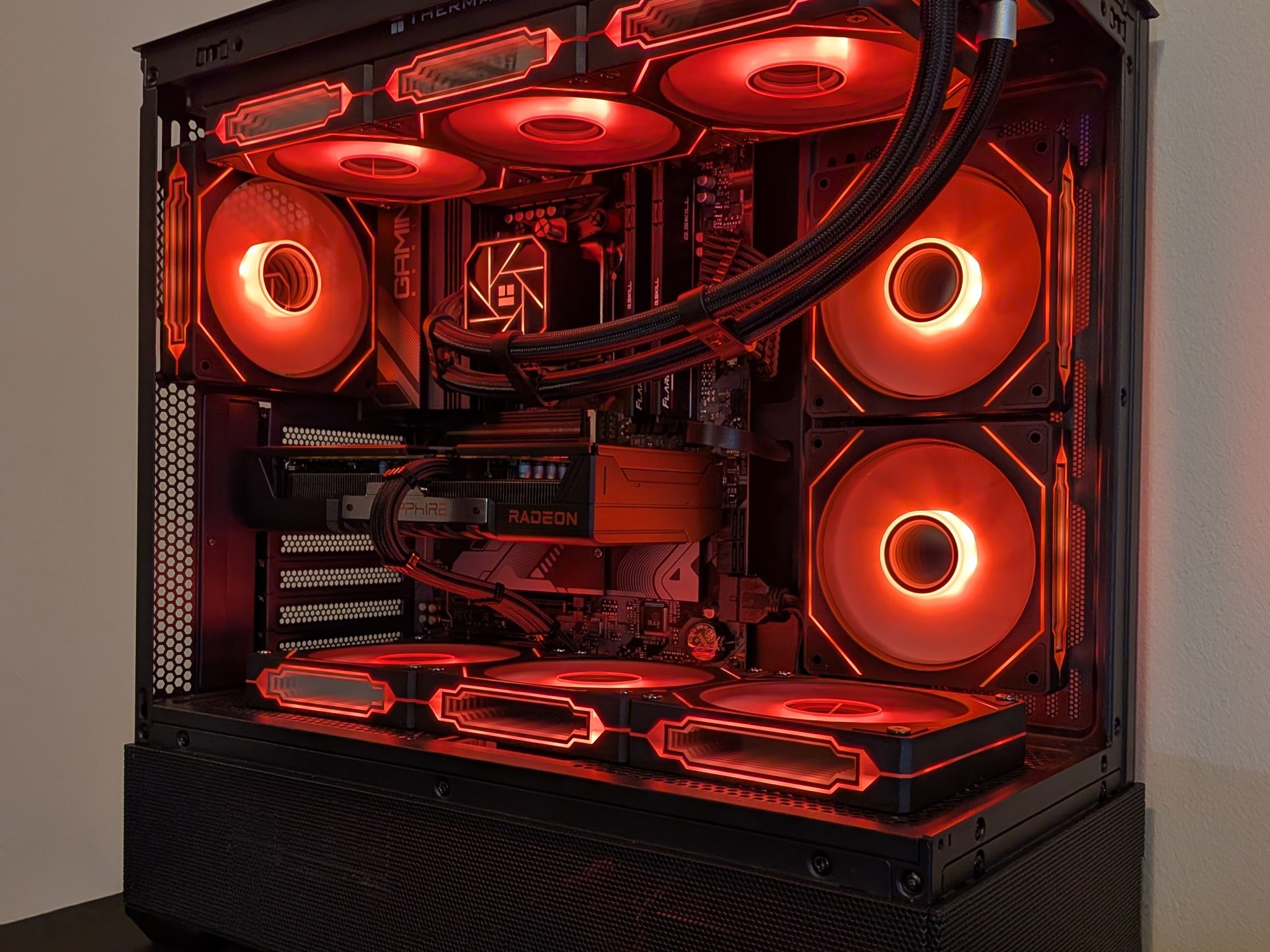RX 9060 XT 16gb - Ryzen 5 7600x | Gaming PC