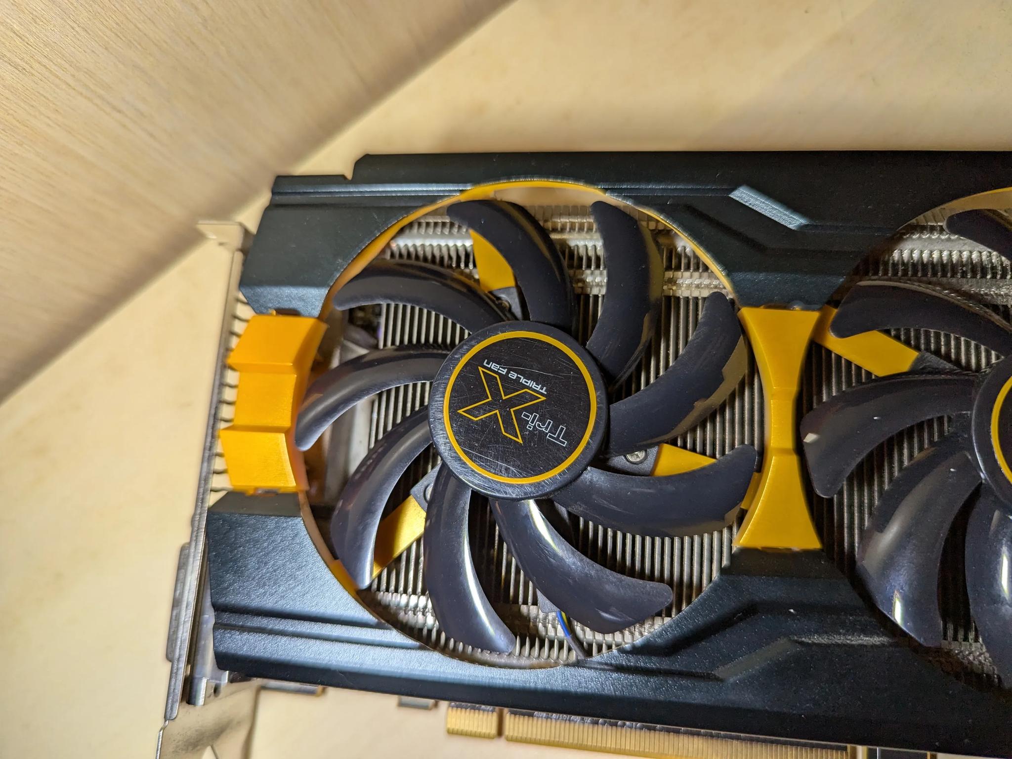 USED - Radeon Sapphire Tri-X R9 290 OC - GDDR5 4GB
