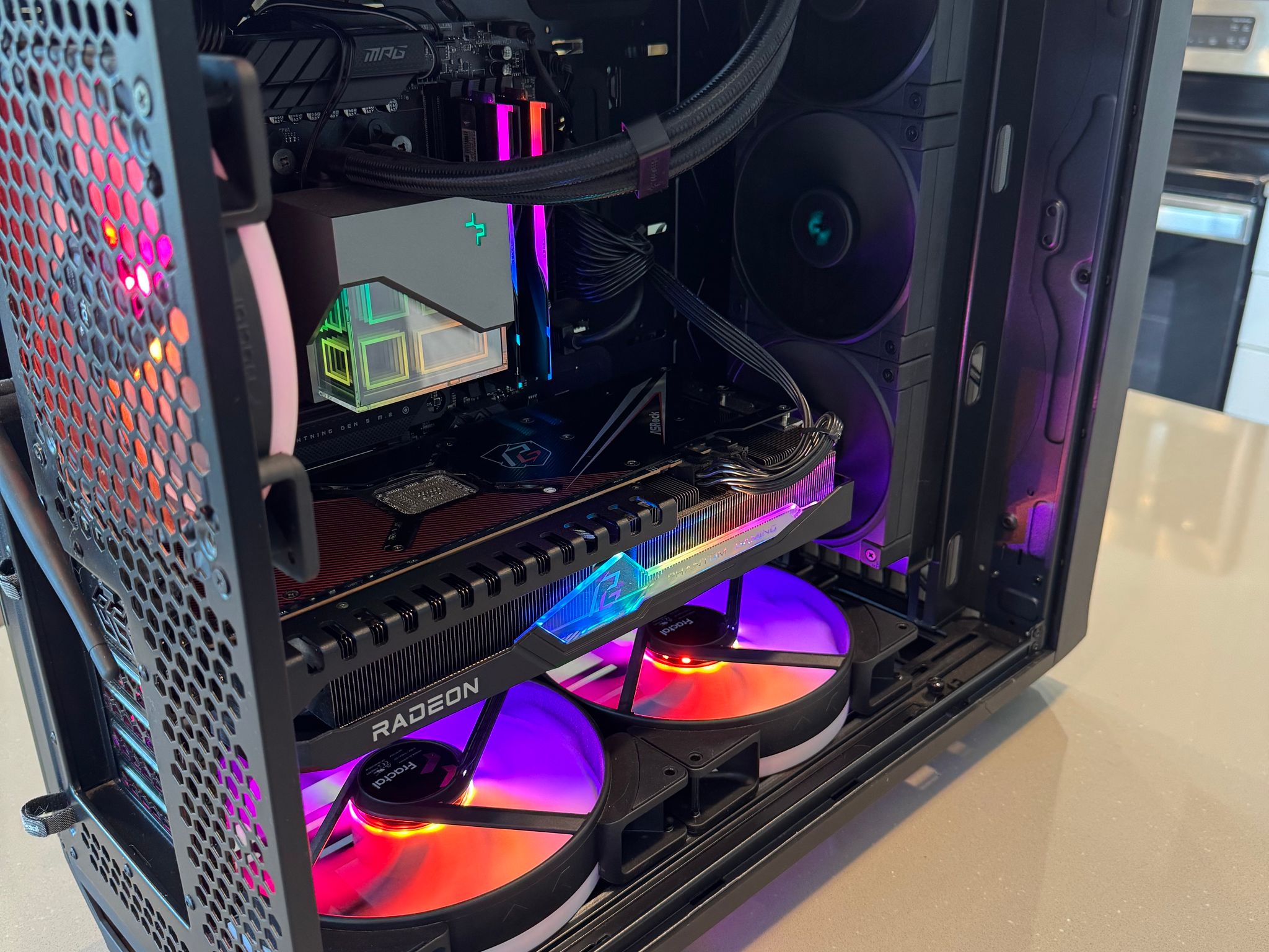 Radeon RX 7900 XT Custom Gaming PC - Ryzen 7 7800X3D, 32GB RAM, 1TB NVMe SSD