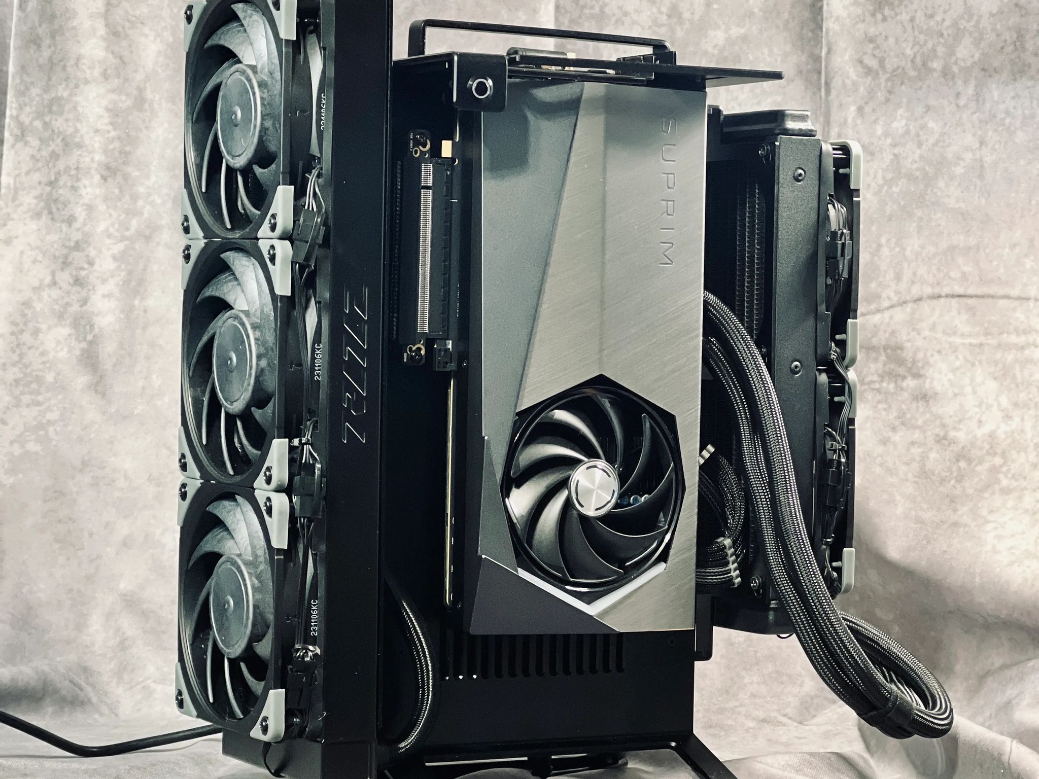High-end Gaming PC in the Xproto-L - 7800X3D, RTX 4090, 64GB Dom. Titanium DDR5, Dual AIO Cooling