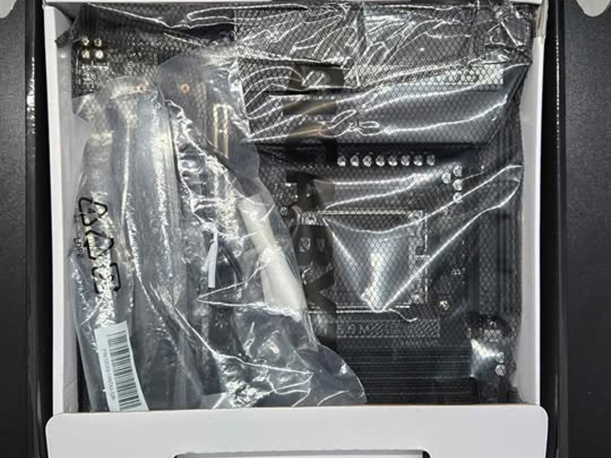 B650M Aorus Elite AX, M-ATX, AM5 Motherboard