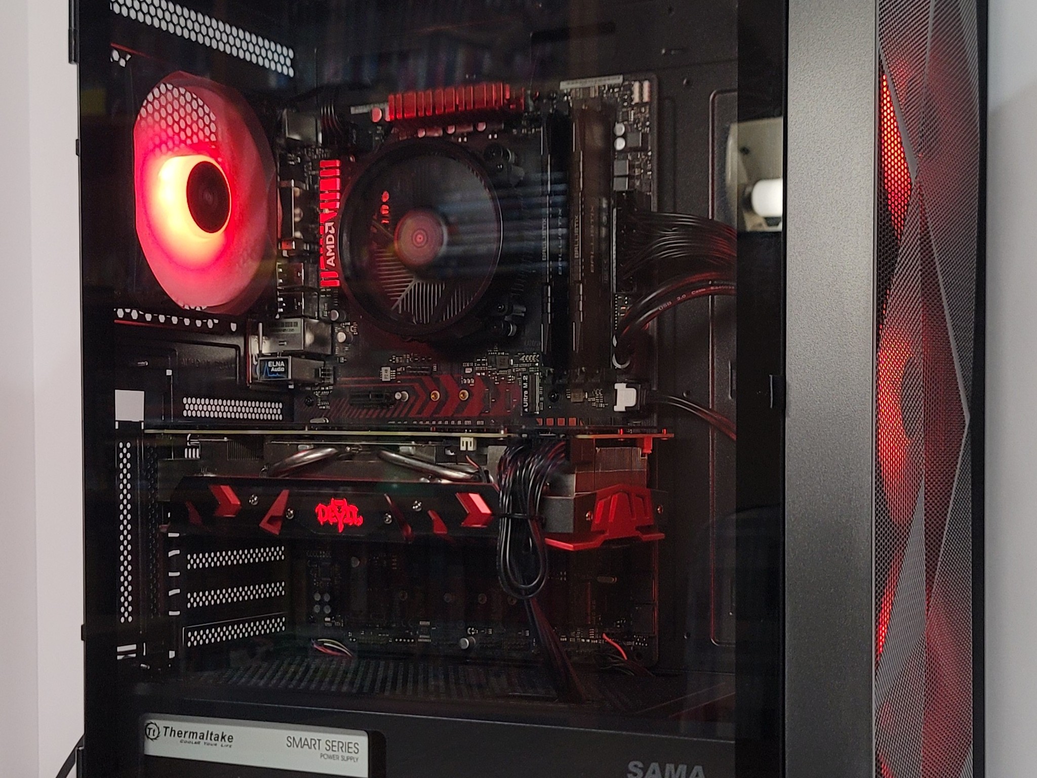 AMD Radeon RX 590 Ryzen 5 1600 Devil Gaming PC