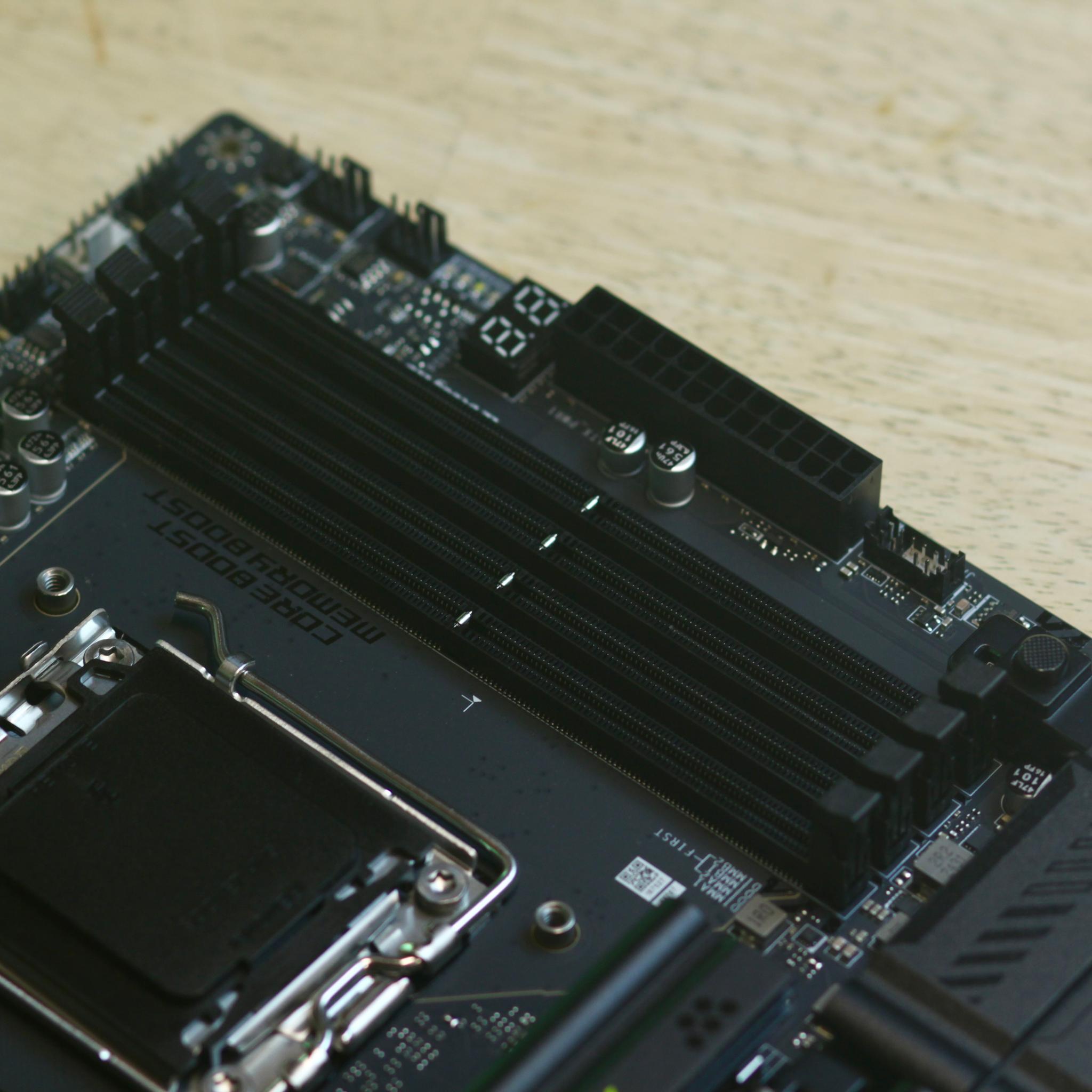 MSI MAG X870 TOMAHAWK WIFI