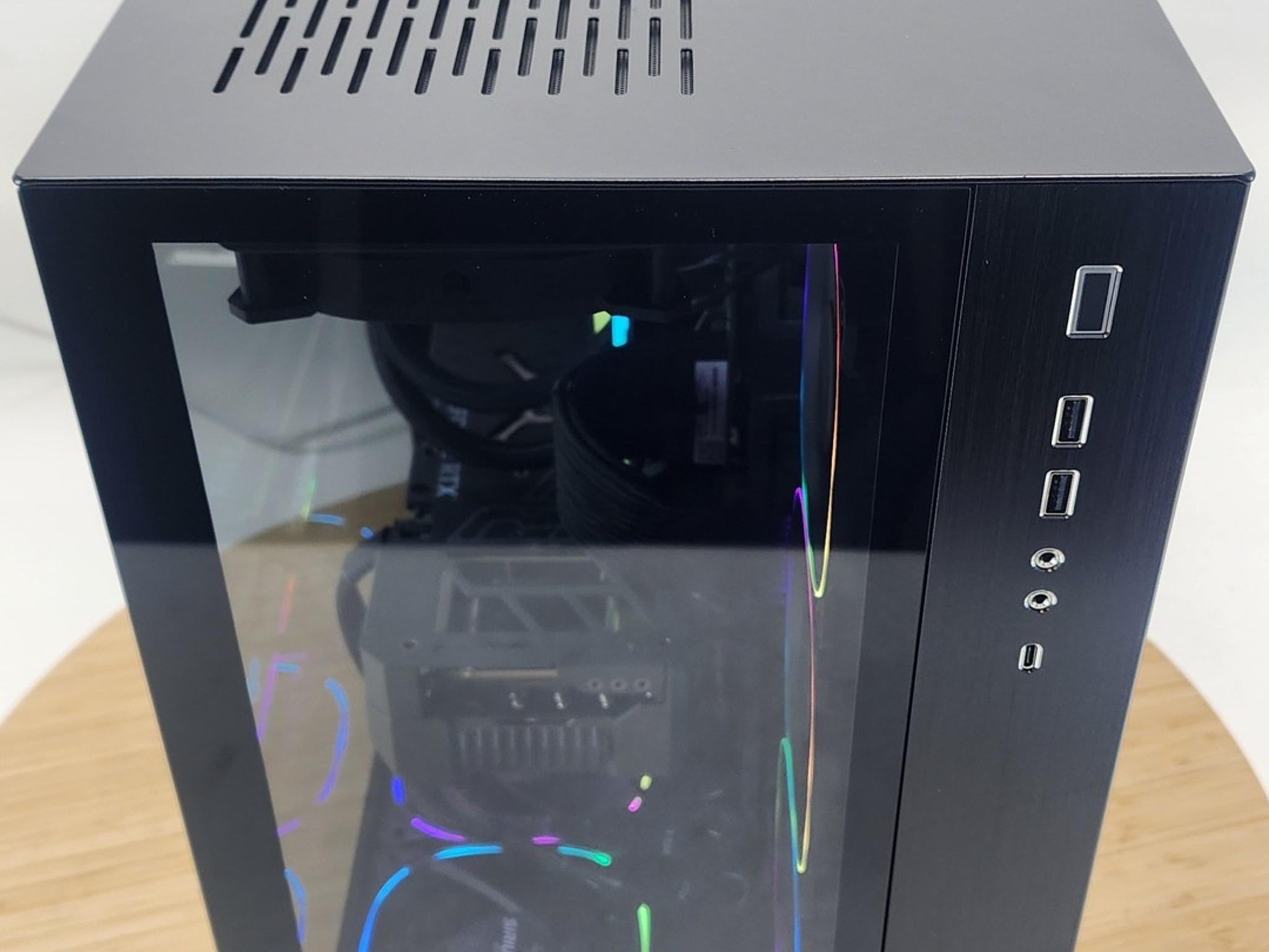 Gaming PC Ryzen 7 7800X3D 32GB RAM 1TB SSD RTX 4070 Ti SUPER 16GB Windows 11 Computer