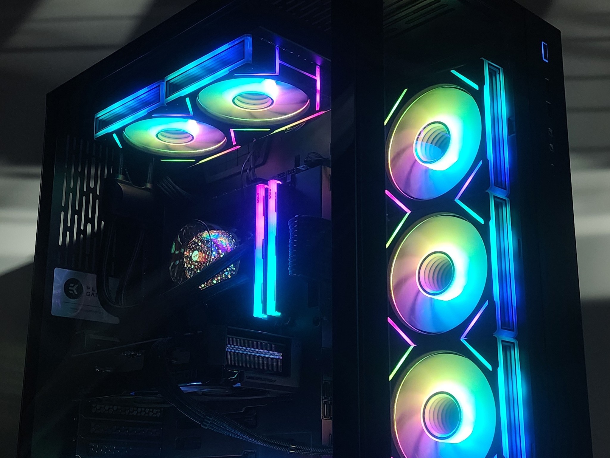 Gaming PC i7-12700KF 32GB RAM 1TB SSD RX 7600 XT 16GB Windows 11 Computer