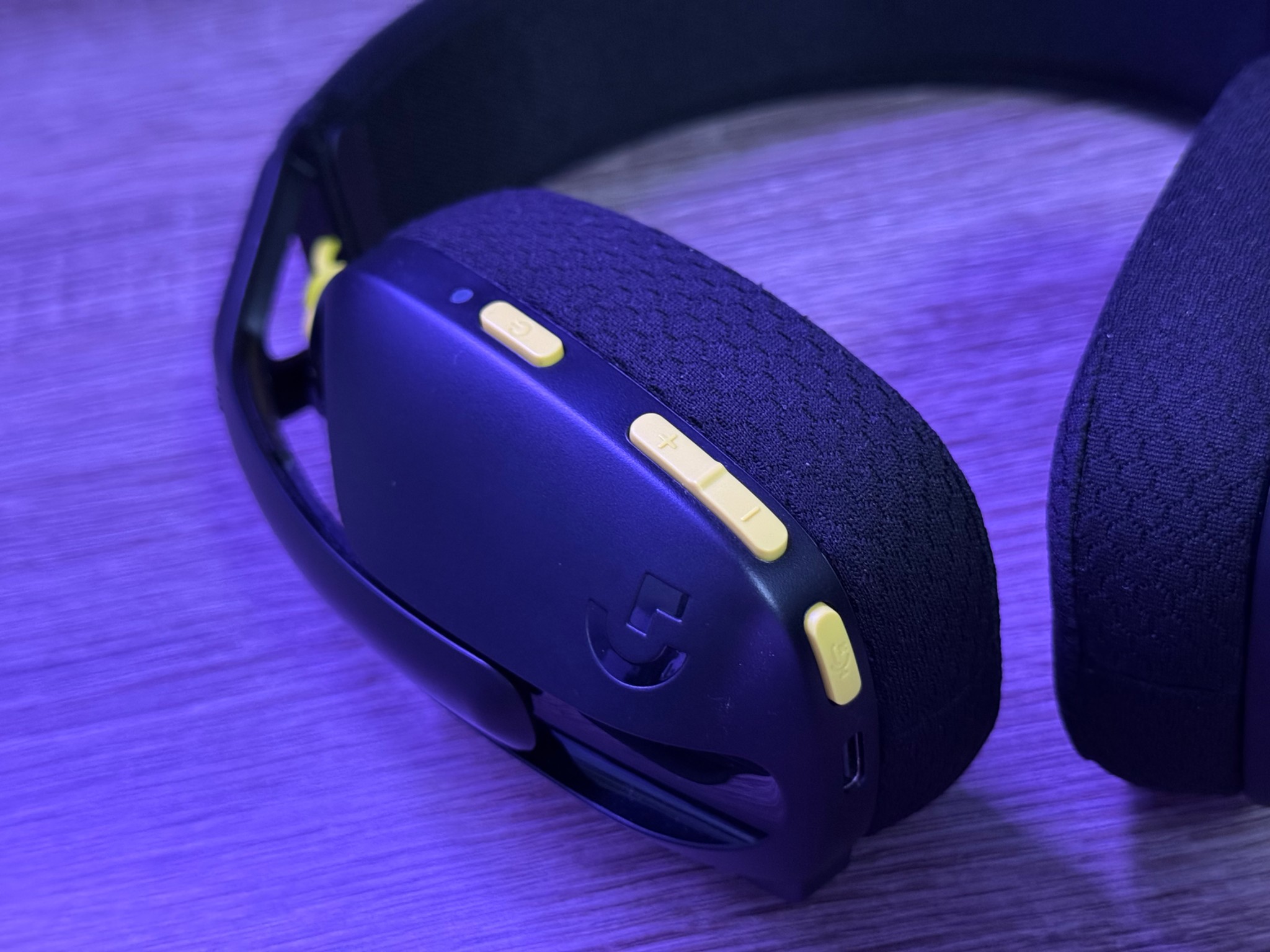 Logitech G435 LIGHTSPEED Gaming Headset || Super Light & Wireless Headset!!