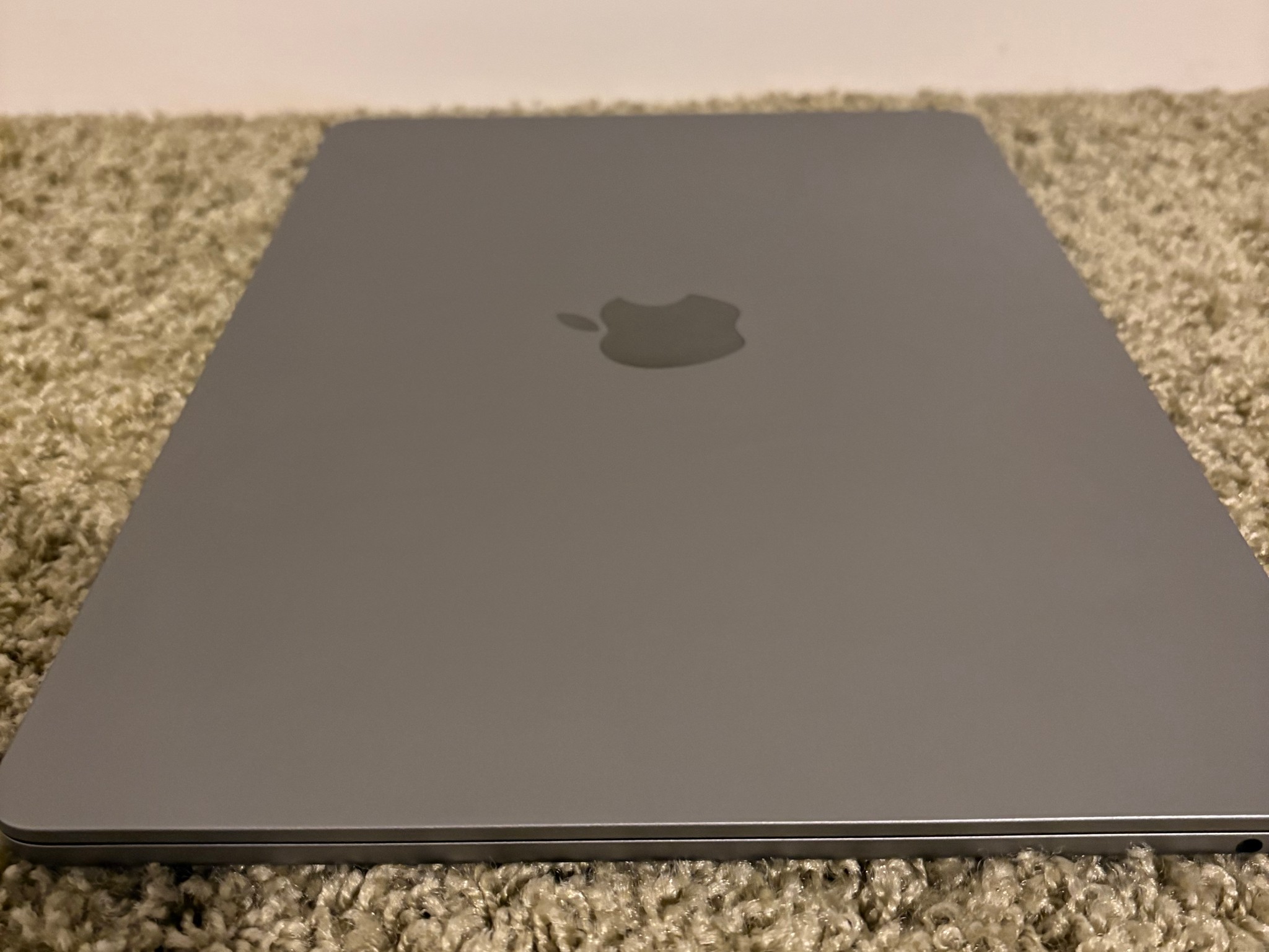 MacBook Air 13 Inch 2024 M3 Chip, 24gb Ram, 512gb ssd