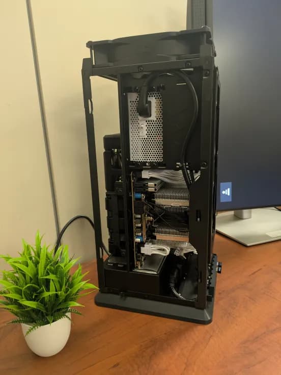 Fractal Mood Gaming PC