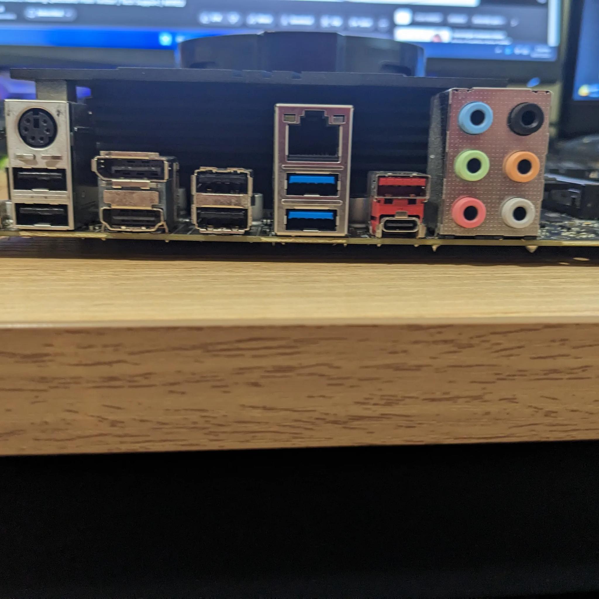 B550 A-Pro |Ryzen 5 5600g| 16gb 3200| 1tb Ssd |