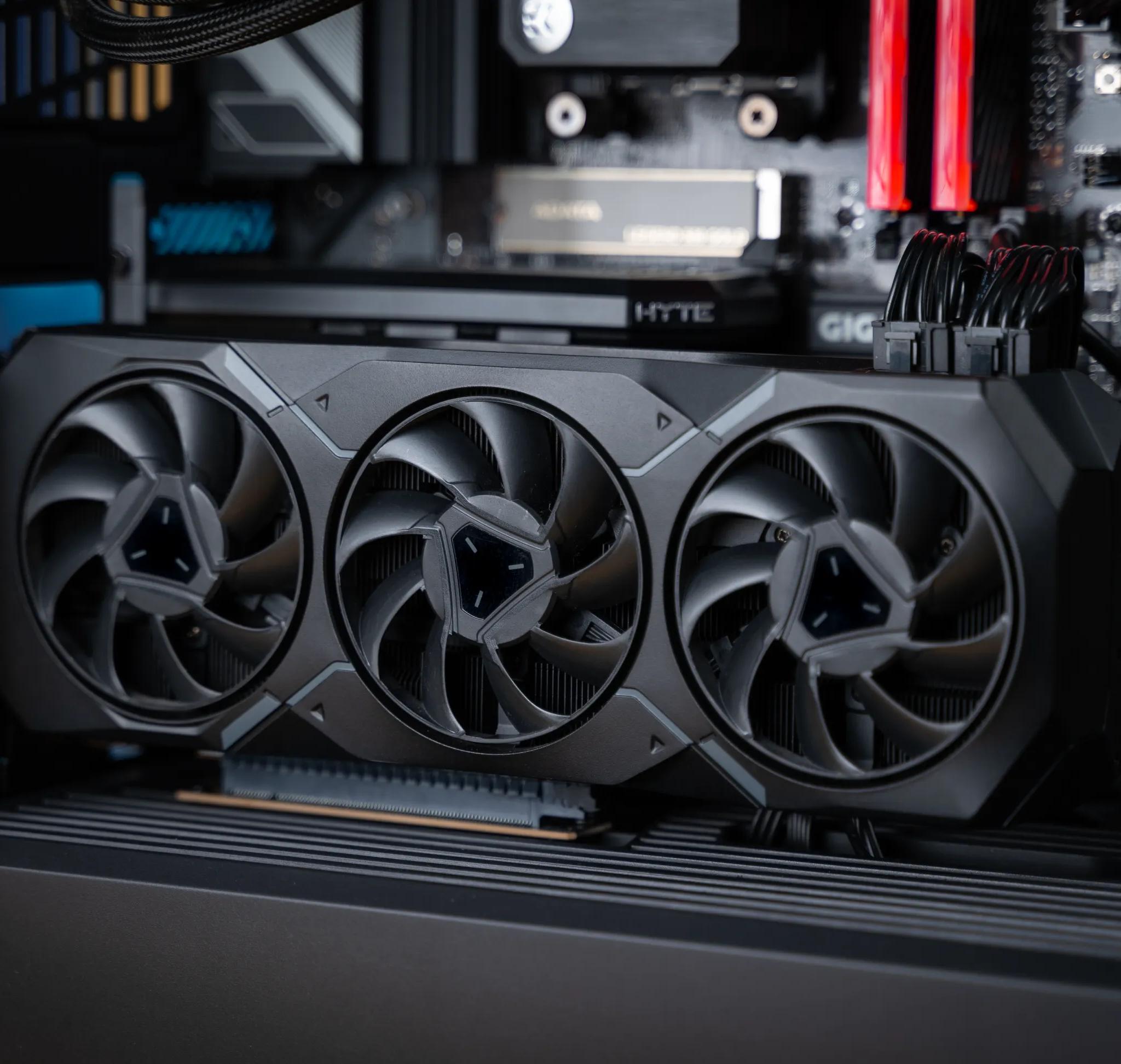 “Nebulor” RX 7900 XT Ryzen 7600X 32GB Windows 11 Pro 2TB Gaming PC Powerhouse