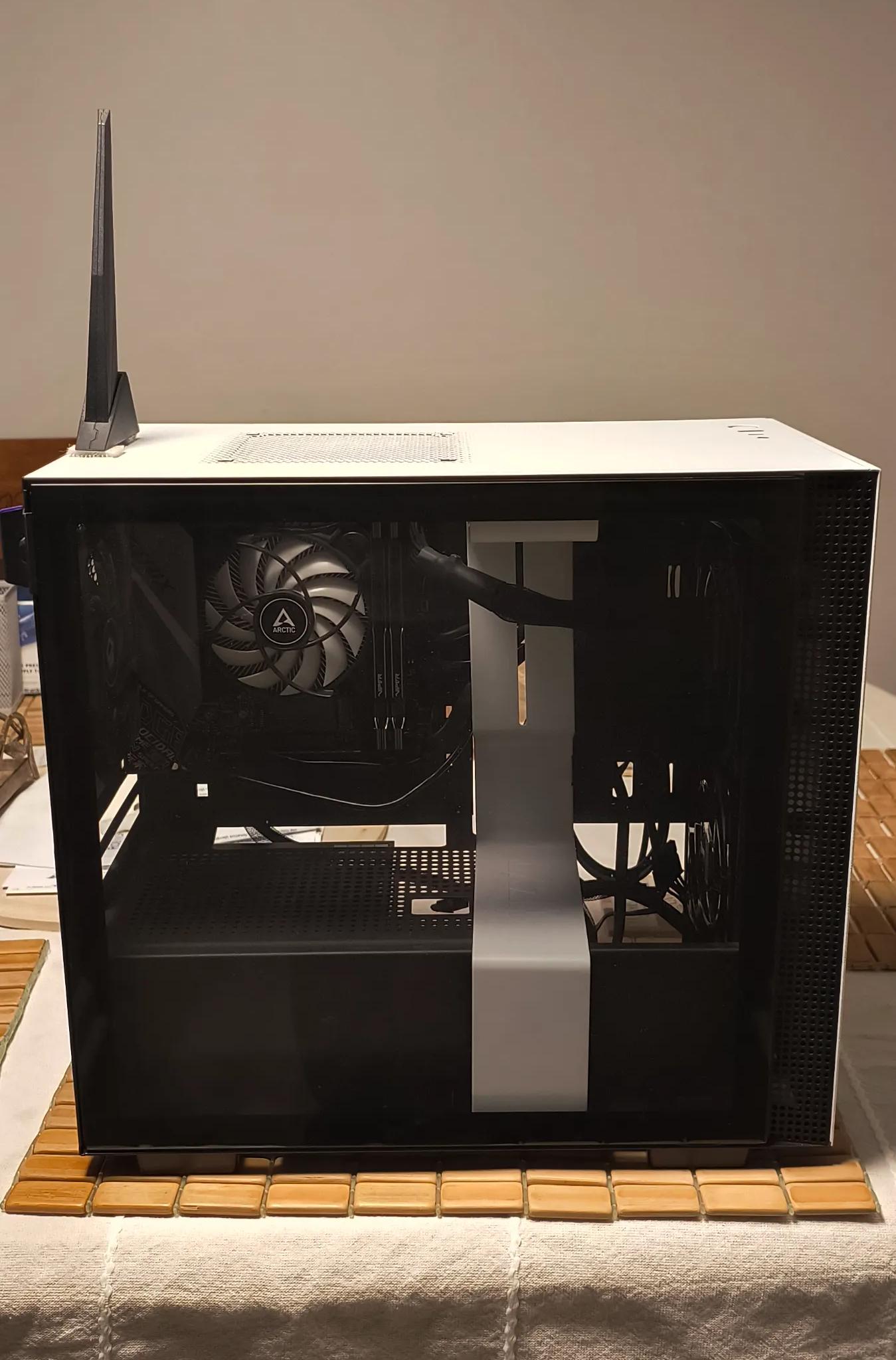 9600k , 16gb Ddr4 4400, 1000w PSU, no GPU.