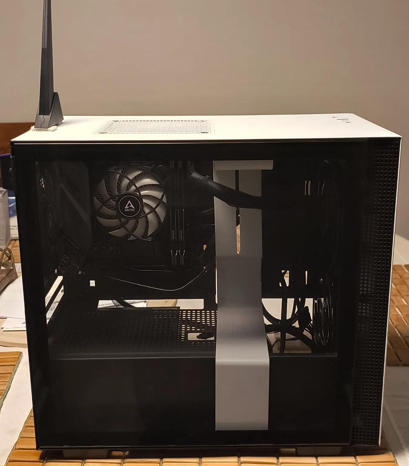 9600k , 16gb Ddr4 4400, 1000w PSU, no GPU.