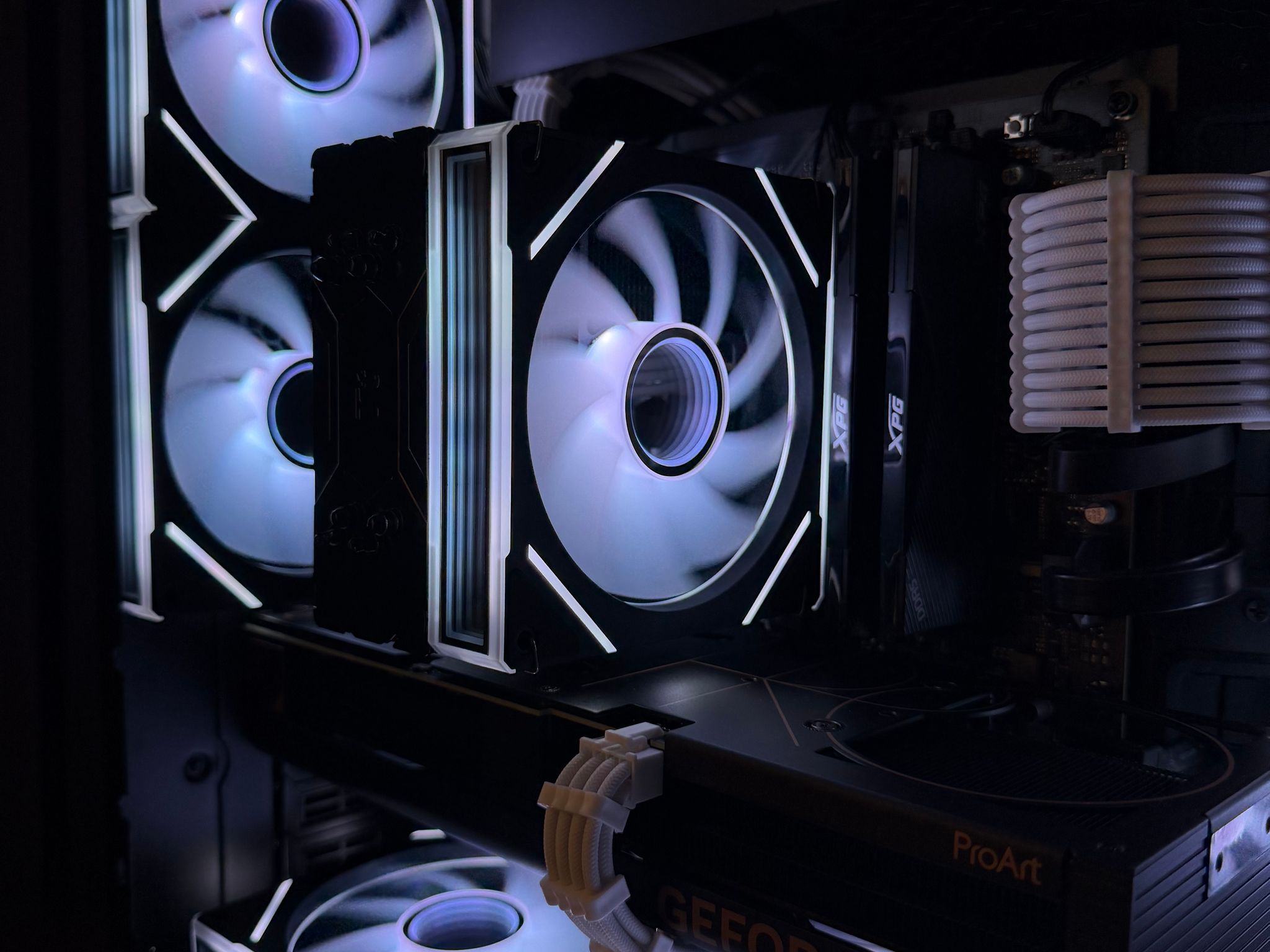 GeForce RTX 4070 Custom Gaming PC - Core i7-14700F, 16GB RAM, 512GB SSD