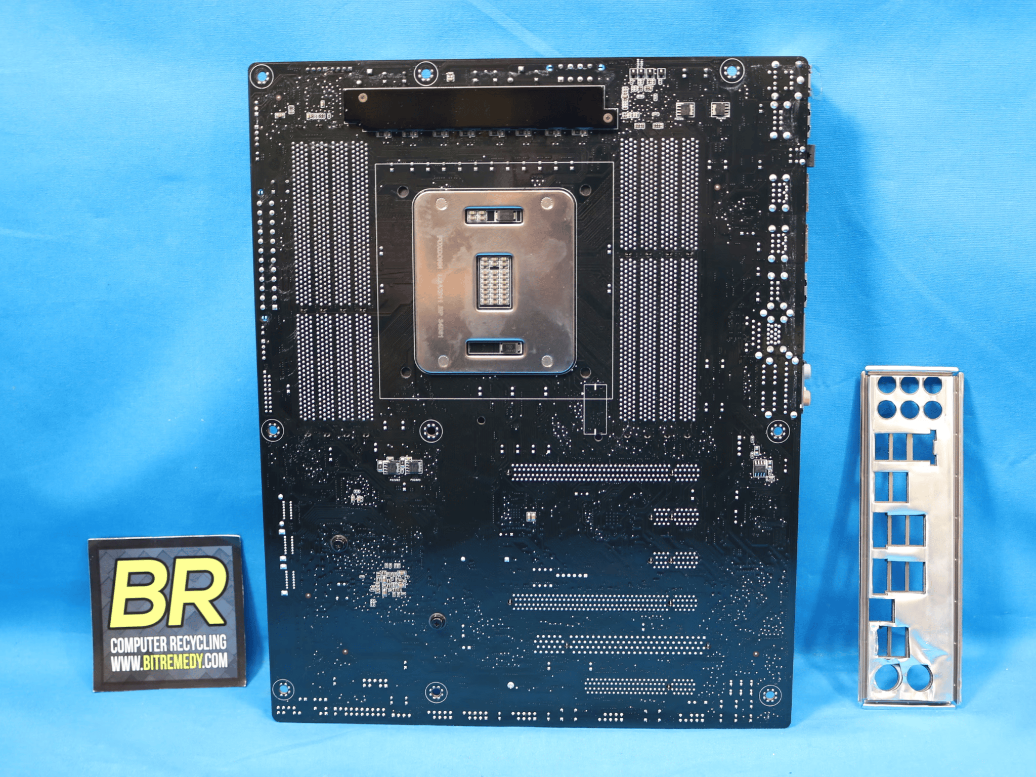 *READ* ASUS P9X79 LE Intel Socket LGA2011 X79 DDR3 ATX Desktop Motherboard & I/O Shield