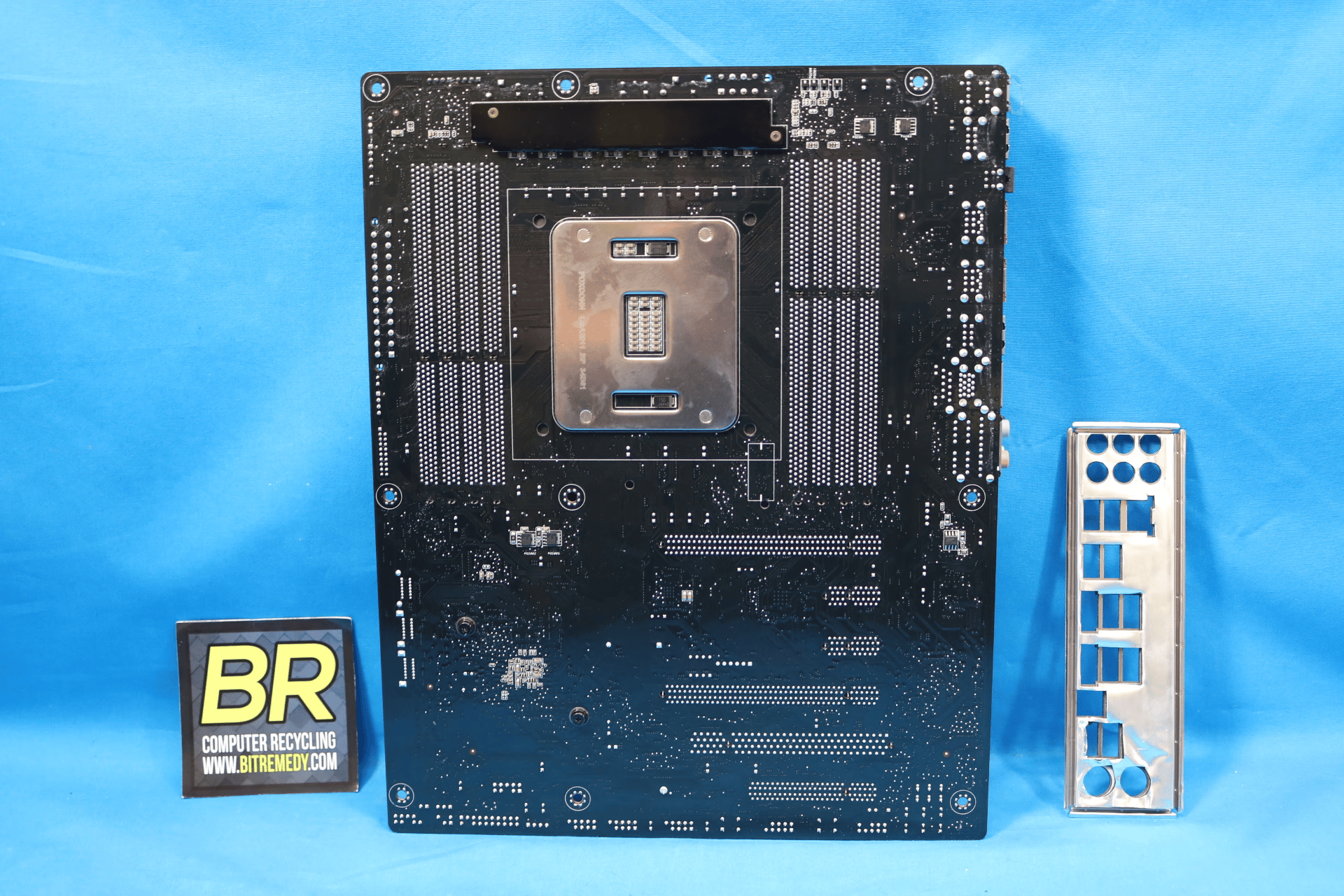 *READ* ASUS P9X79 LE Intel Socket LGA2011 X79 DDR3 ATX Desktop Motherboard & I/O Shield