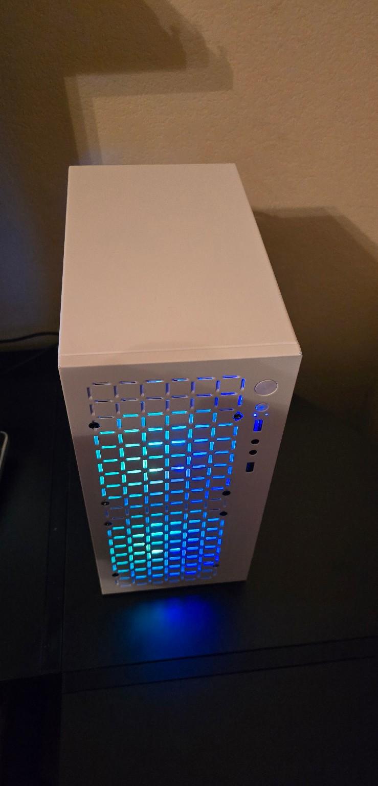 "Aurora Squared" Custom Gaming PC - i5 7600K @ 4.2 GHZ/ 1060 6GB
