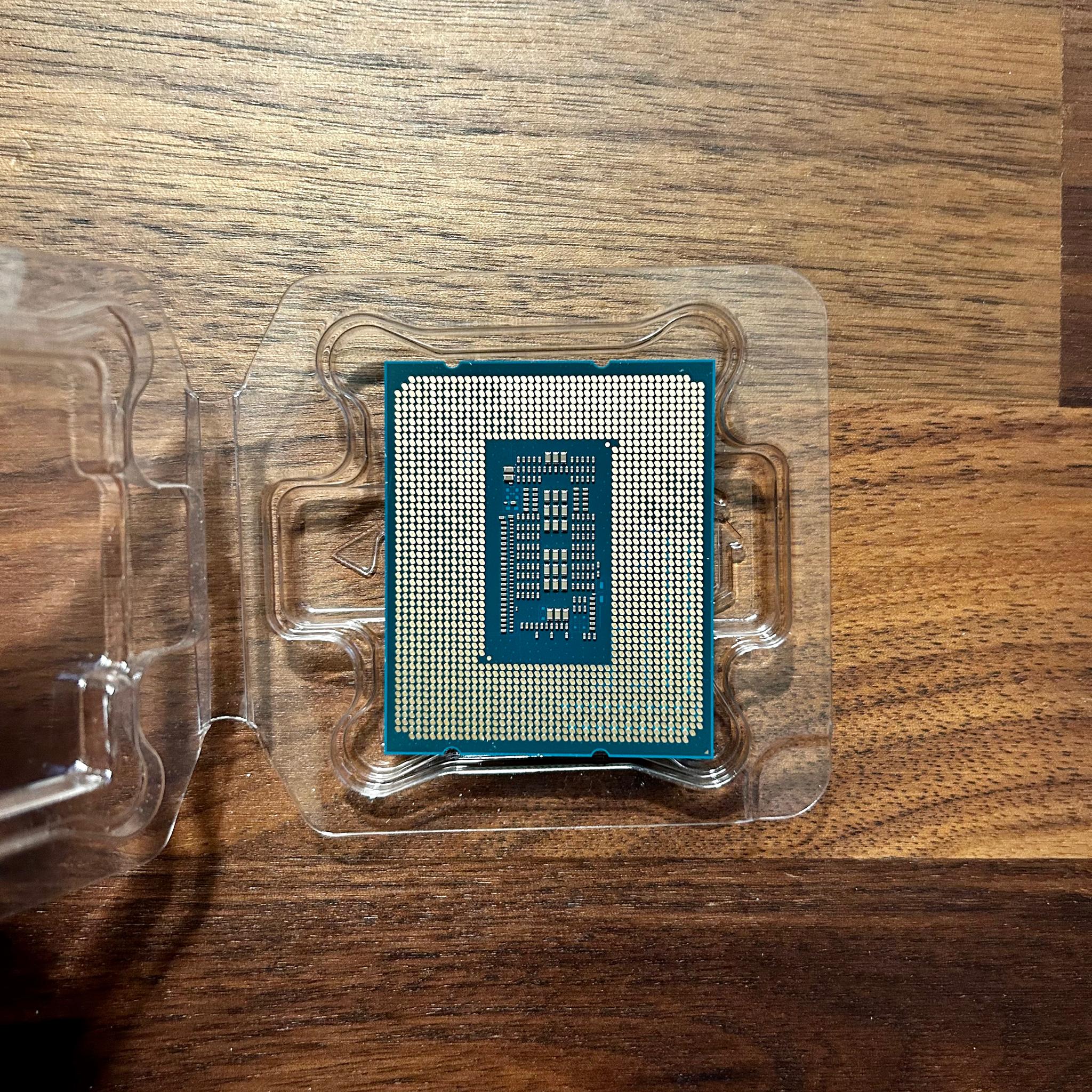 Intel Core i5-12600K Processor (4.9 GHz, 10 Cores, LGA 1700)