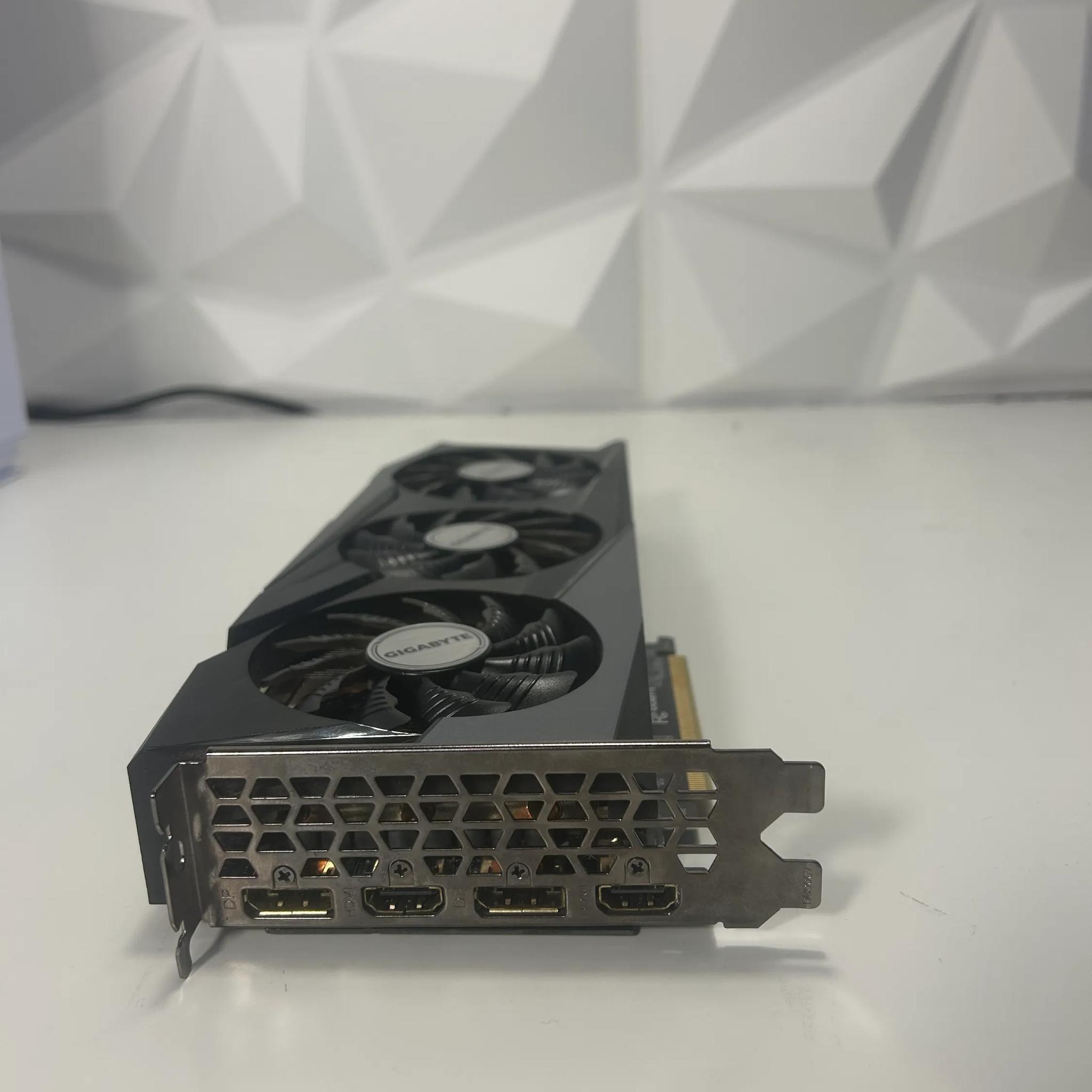 *ARTIFACTS* RTX 3060 12GB GDDR6 Gigabyte WindForce