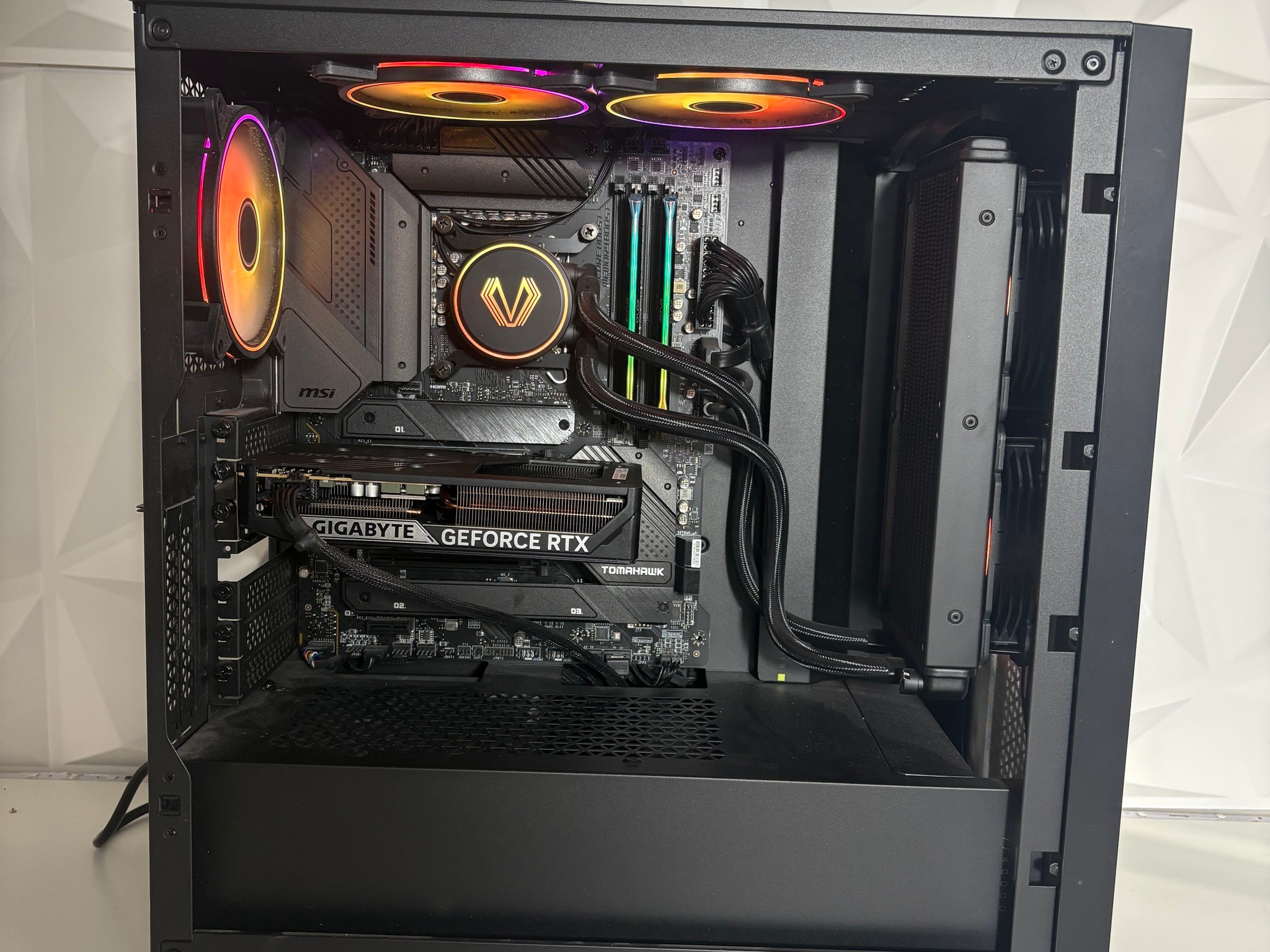 RGB Gaming PC - Intel Core i7 12700F, RTX 5060 8GB, 16GB DDR4 Ram