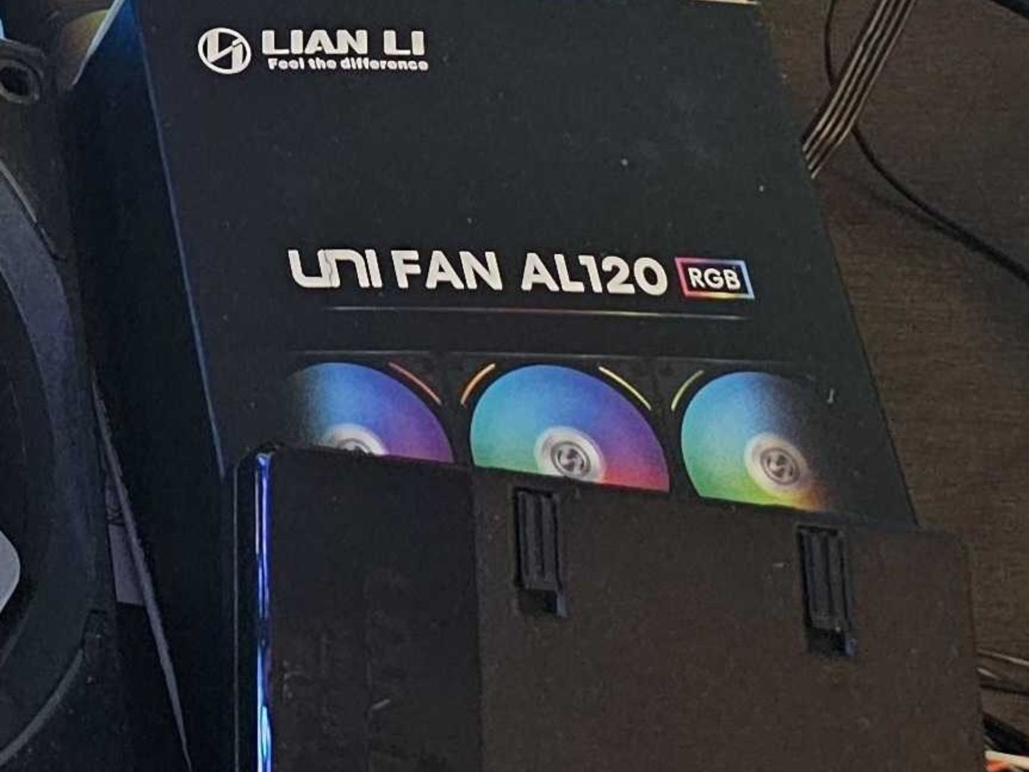 Lian-Li AL120 Unifan Black 3-Pack with Control Hub