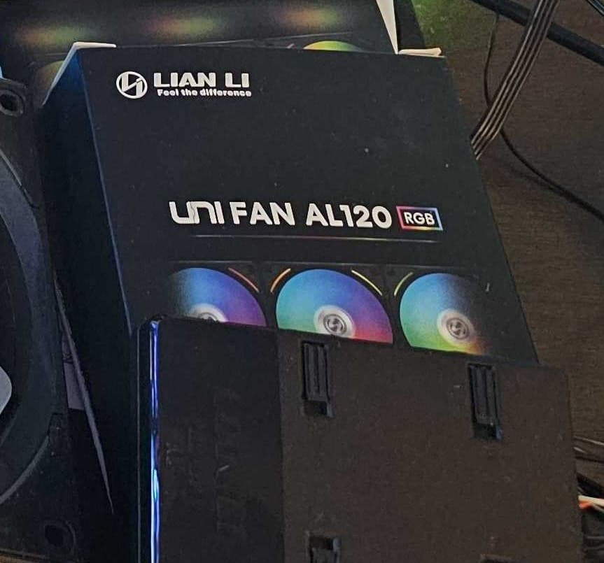 Lian-Li AL120 Unifan Black 3-Pack with Control Hub