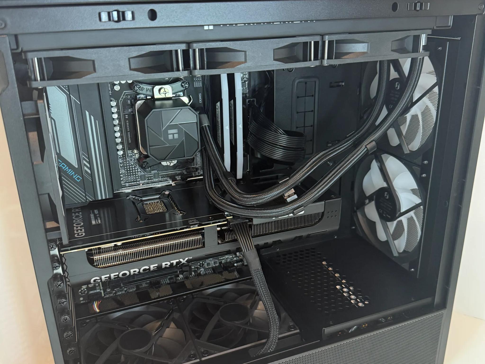 RTX 5070 |Ryzen 7 7700X Gaming PC | 1440p / 4K Ultra Ready