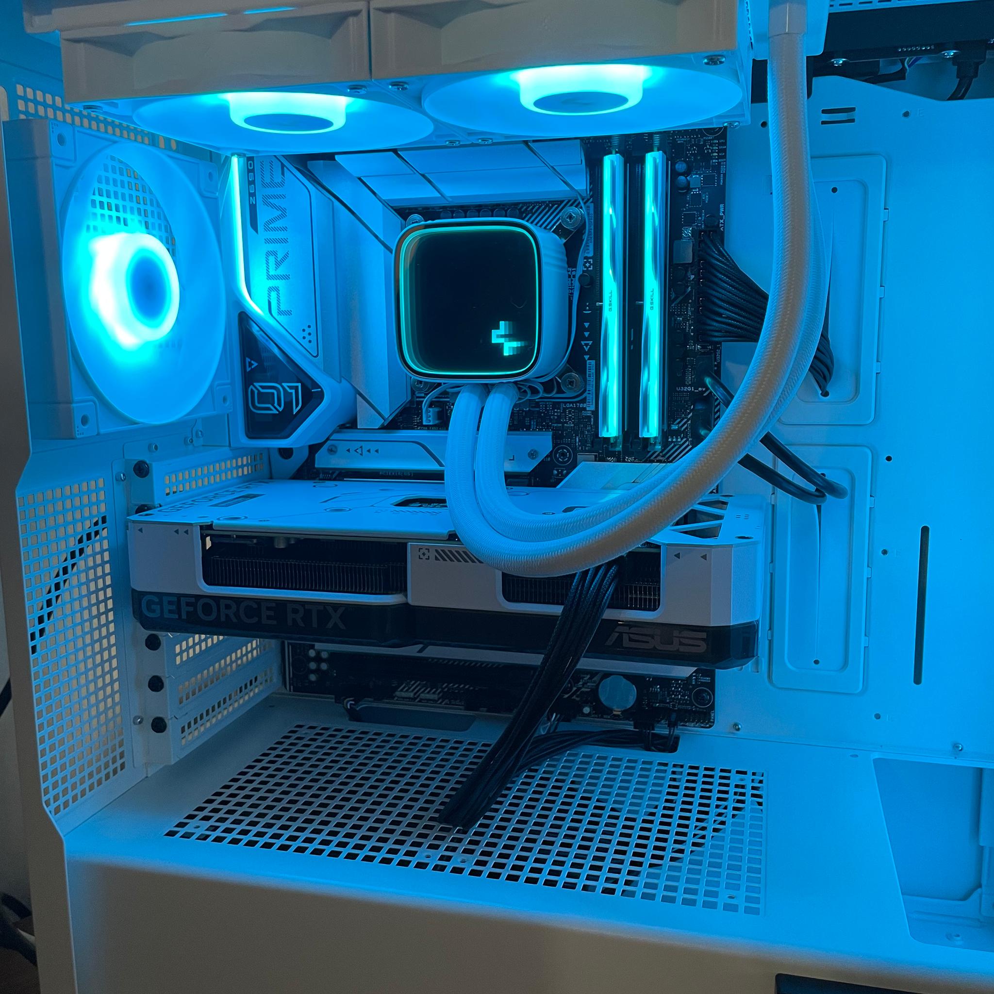 RTX 4070 | Intel i5 12600K | 32GB DDR5 | The Starfield 01