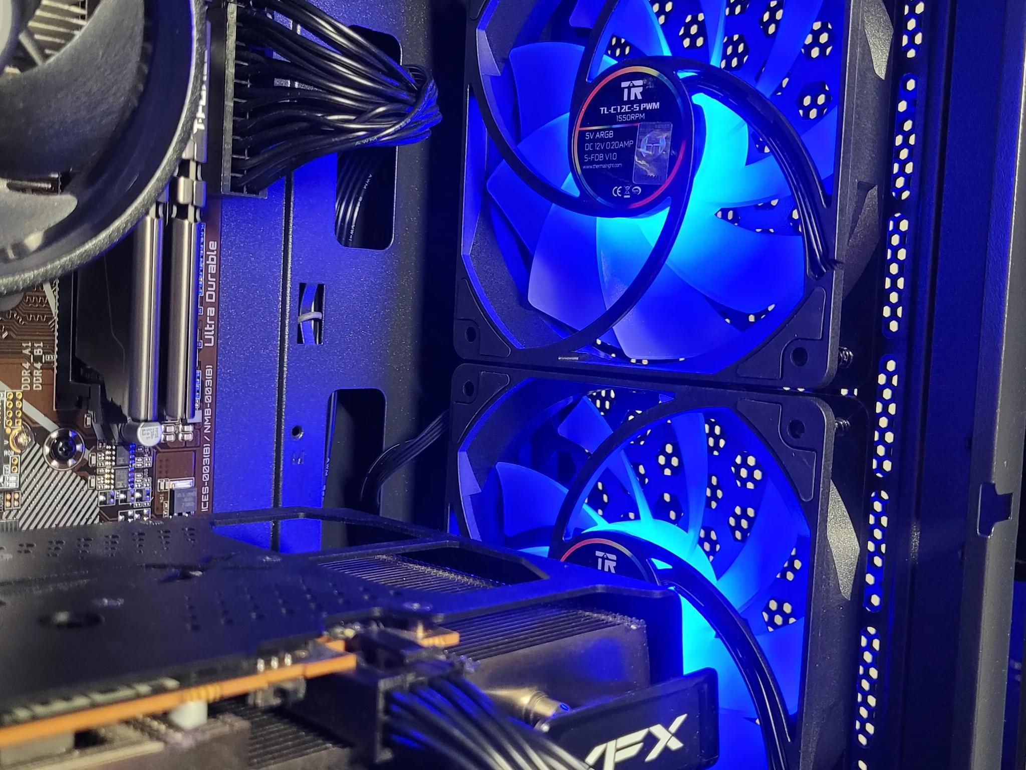 RGB Gaming PC // RX 6600 // 16GB 3000mhz // Ryzen 3100 (i7-7700) // 512GB SSD //