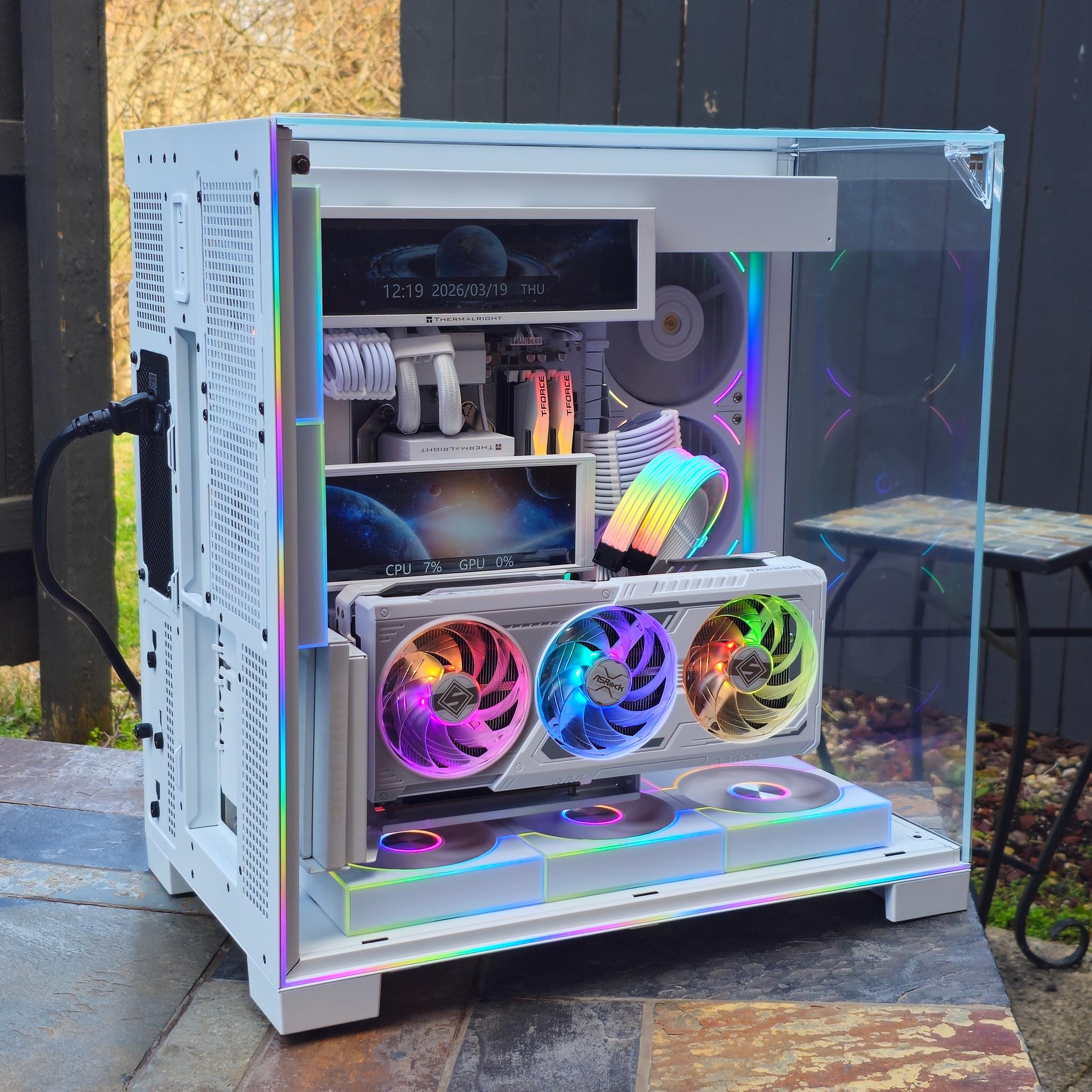 ☃️ High End Whiteout Gaming PC • AMD 9070XT • Ryzen 7 9850X3D • 32GB RAM • 2TB SSD • Plug n' Play
