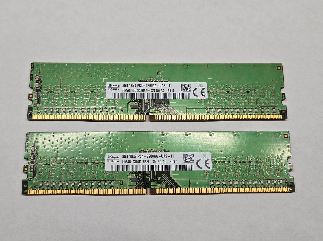 SK Hynix 8GB DDR4 3200MHz Desktop RAM (Matching Pair - 16GB Total