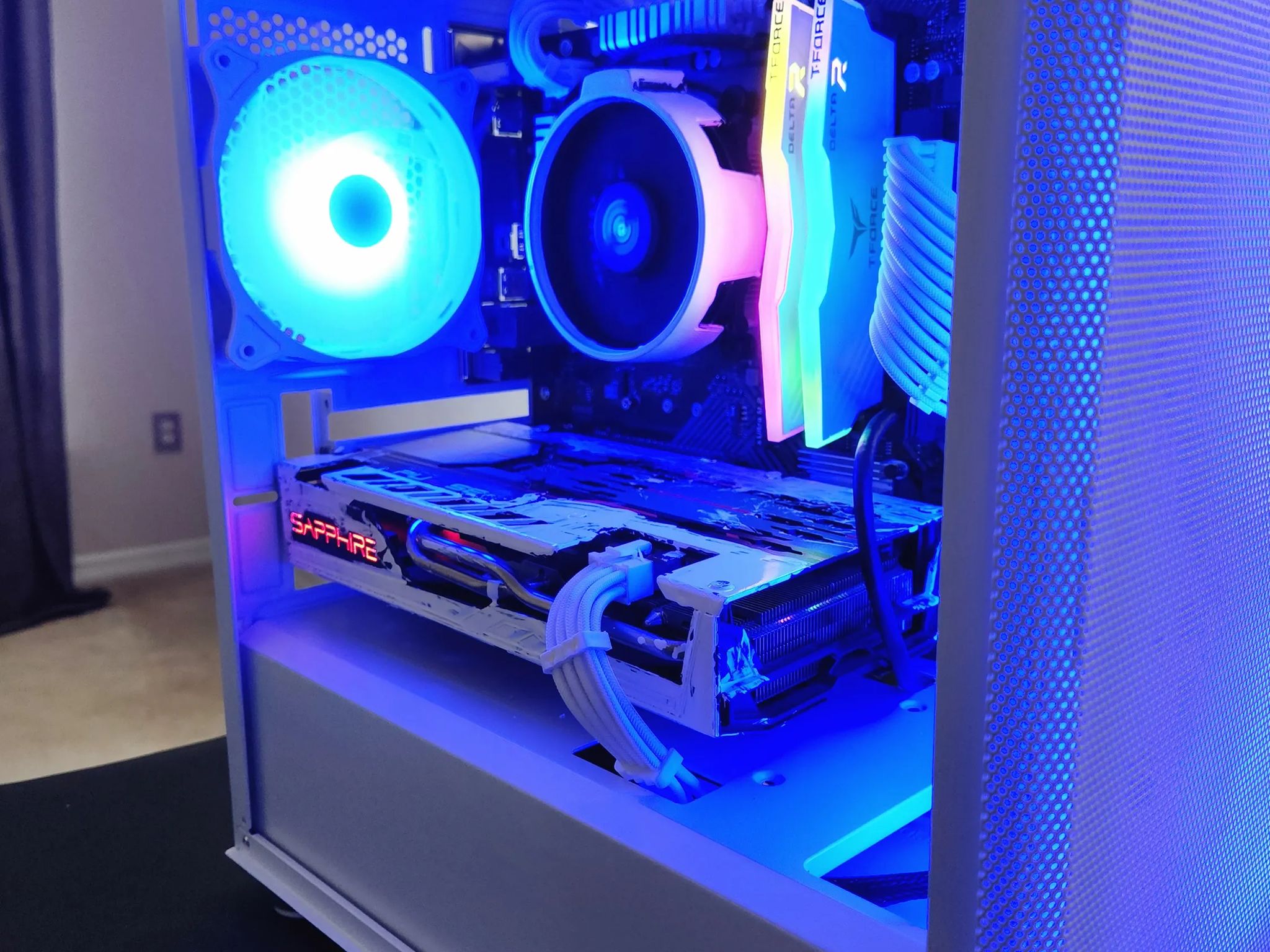 White Knight Gaming Desktop. Ryzen 5 5500/Rx 5600 XT (Similar to 3060)