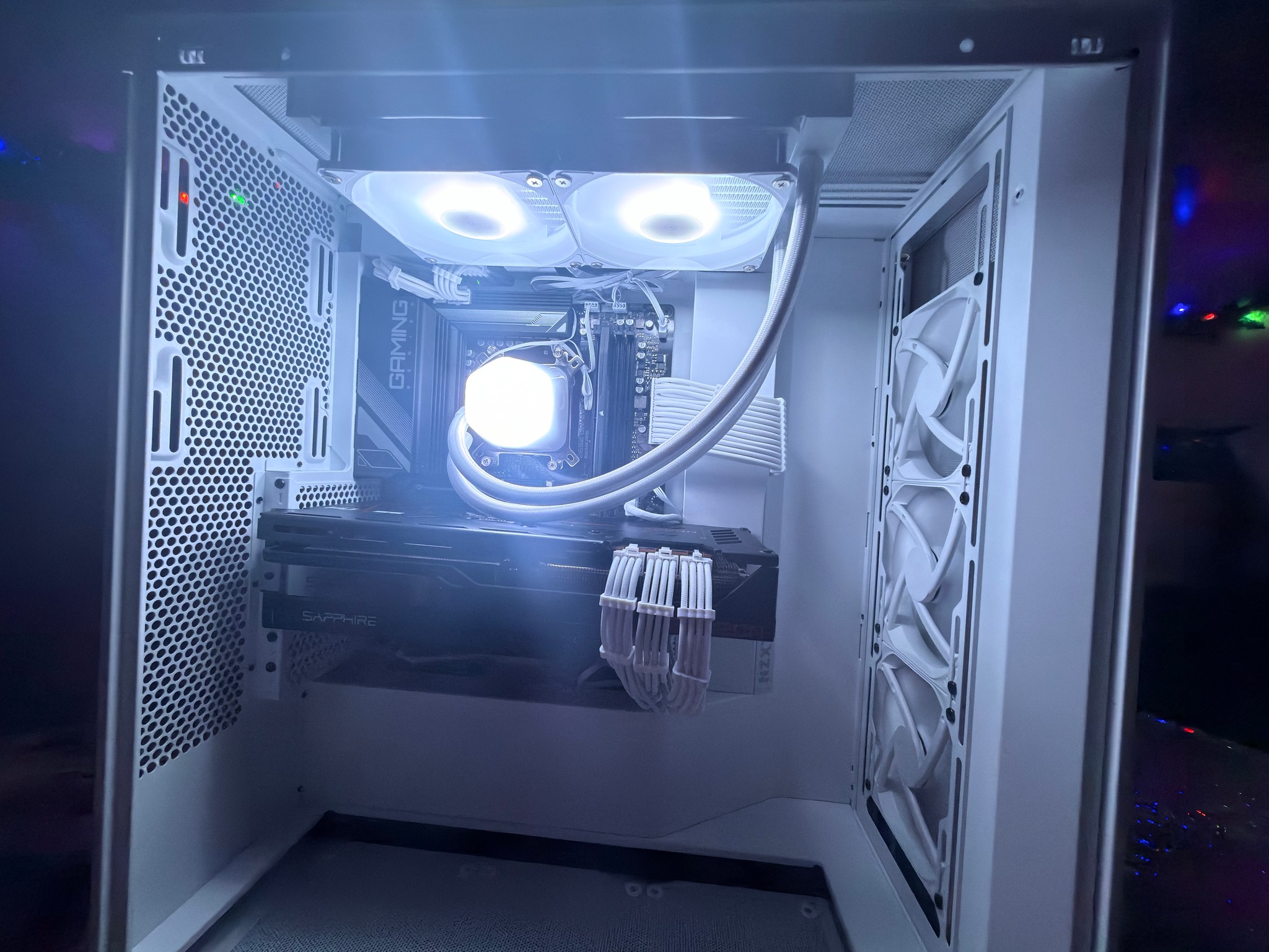 ❄️ WINTER PC ❄️ 7900 XTX  | Ryzen 9 7900x  | 1250W | 16gb DDR5 | 1tb SSD | WiFi | 4K Gaming PC