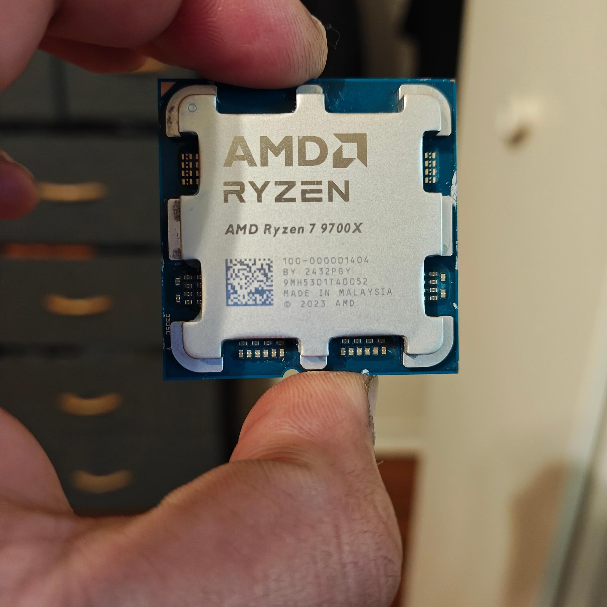 AMD Ryzen 7 9700X