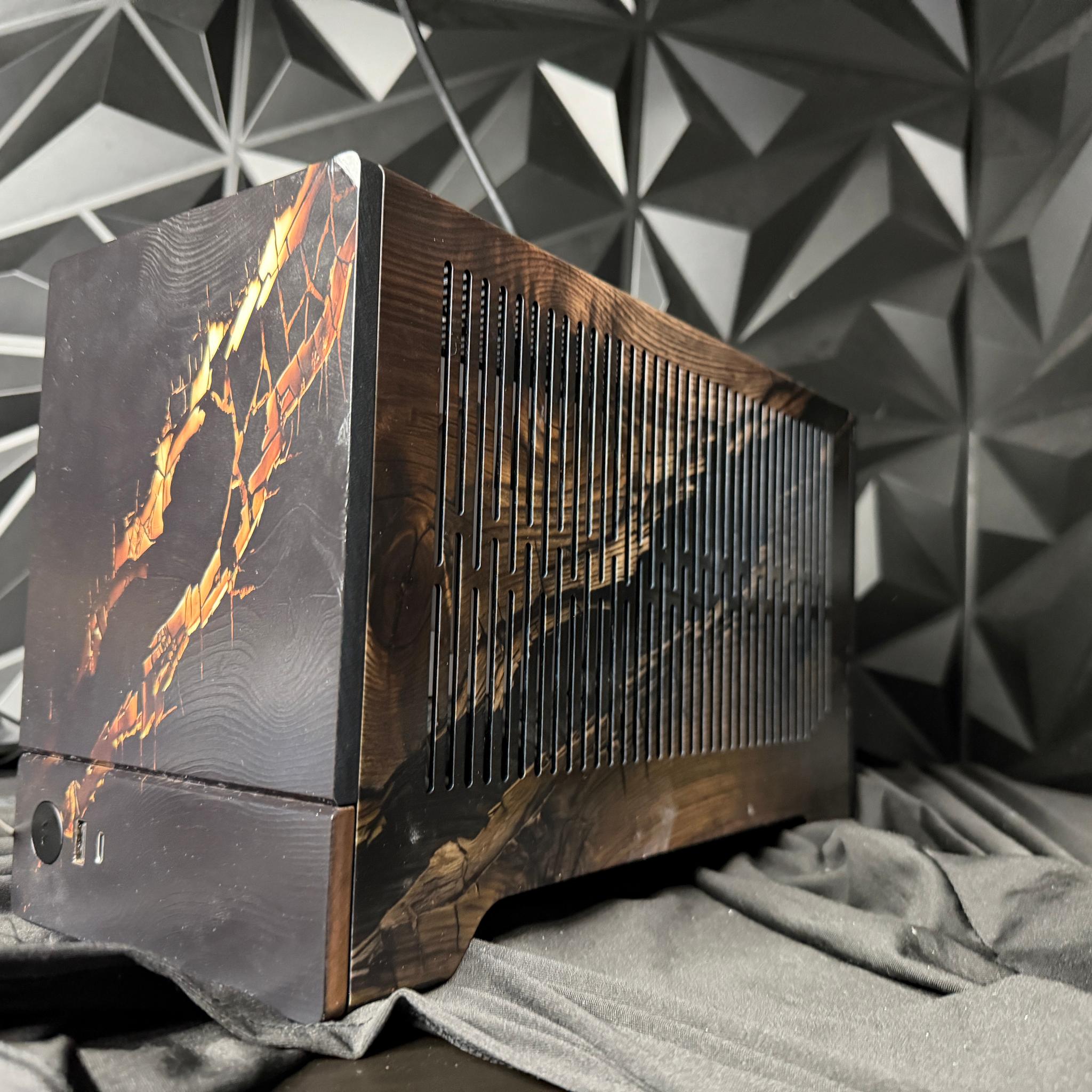 🌙🌲 MIDNIGHT OAK 🌲🌙 Ryzen 7 7700X| RTX 5070| 32 GB DDR5| 2 TB Nvme | 850W Gold PSU