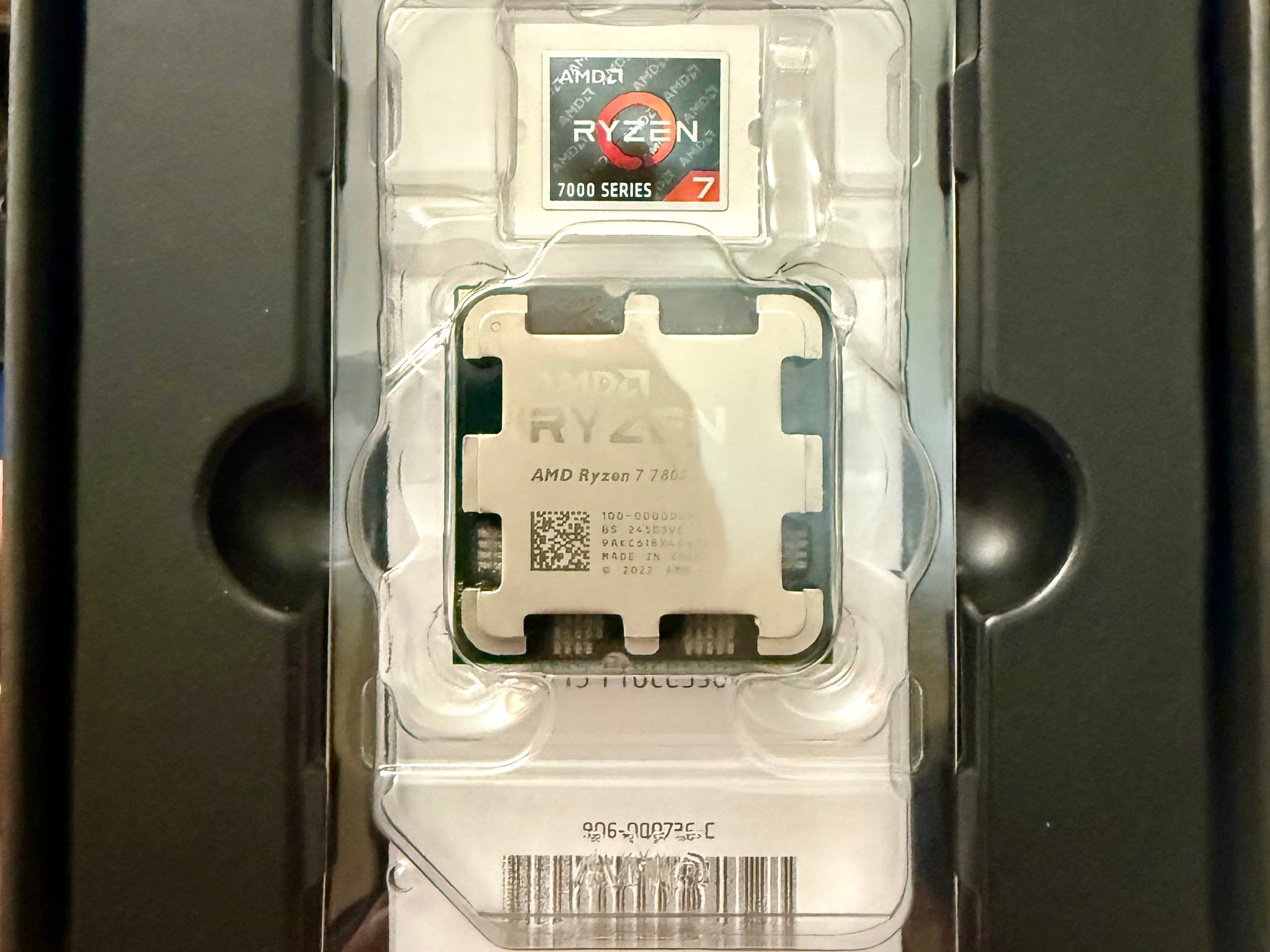 AMD Ryzen 7 7800X3D
