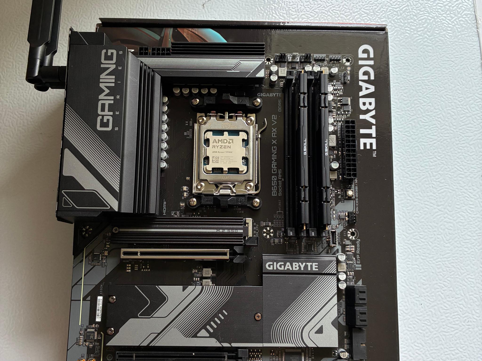 9700X | B650 | 32 GB DDR5 6000 | 1 TB SSD | Windows 11 Pro