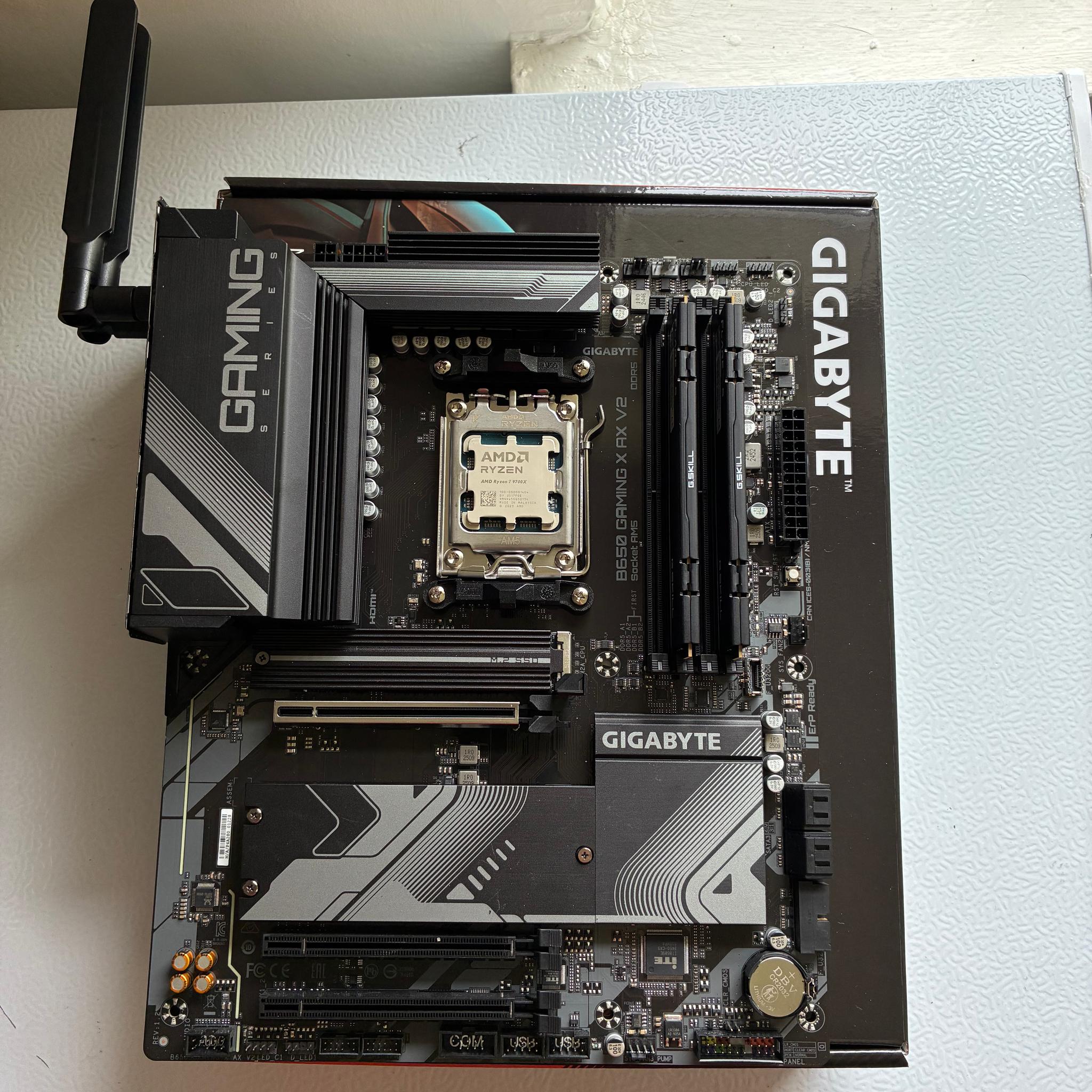 9700X | B650 | 32 GB DDR5 6000 | 1 TB SSD | Windows 11 Pro