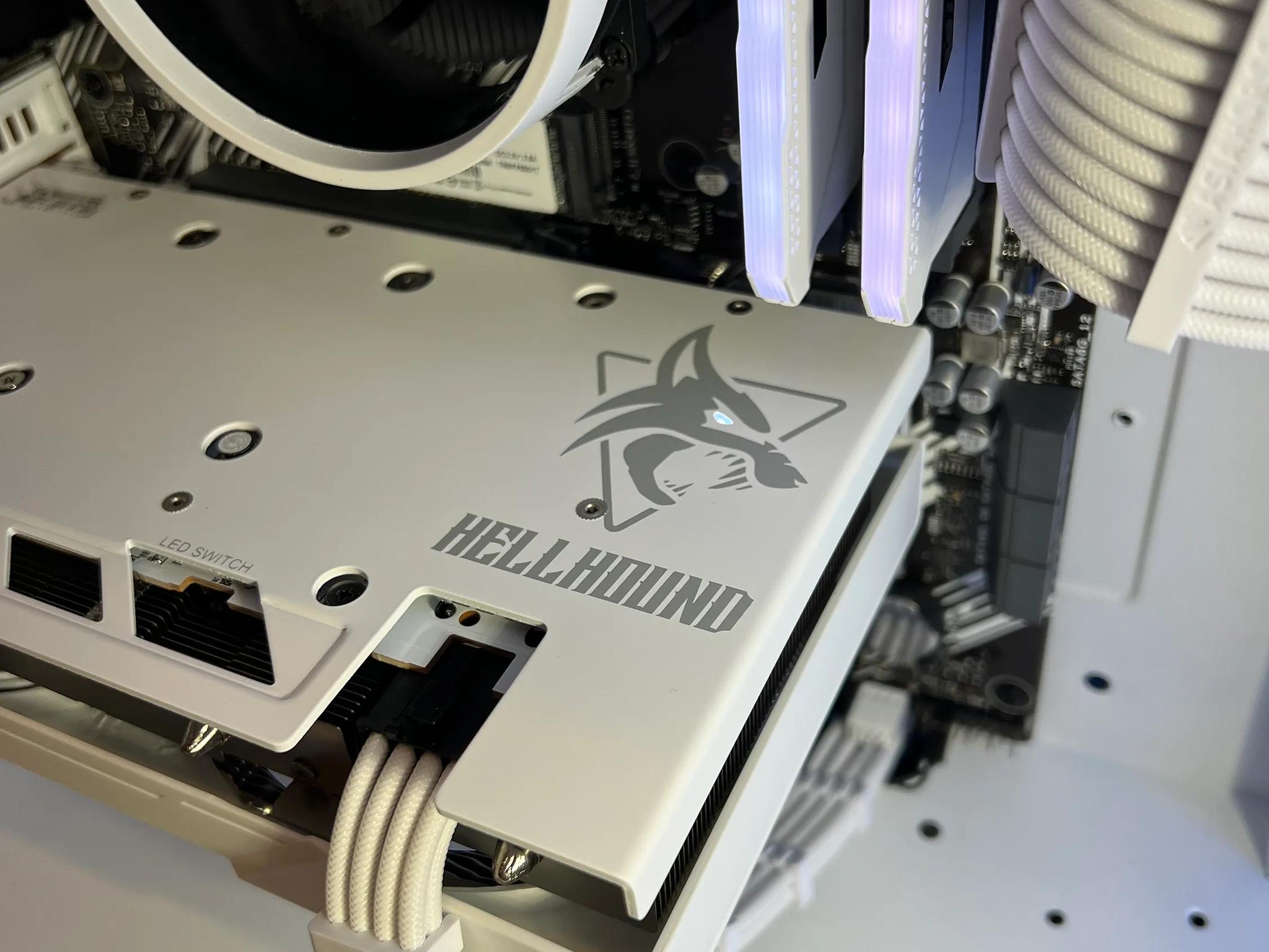 Ryzen 5 5600 | AMD Radeon RX 6650XT | White Theme Gaming PC