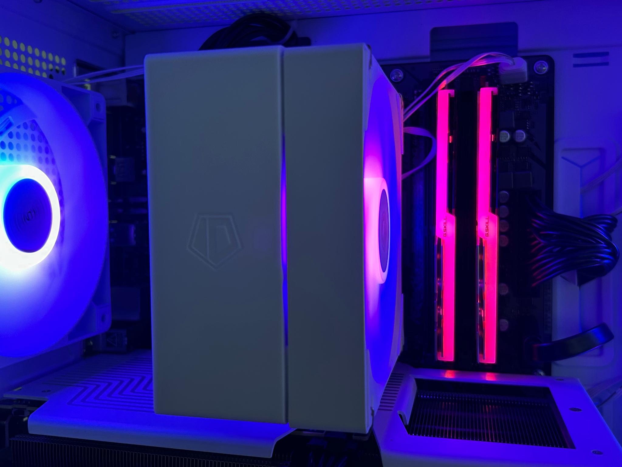 ✨IceBerg🗻 9060XT!| 16GB TRIDENT RAM| ALL WHITE| 1 TB STORAGE