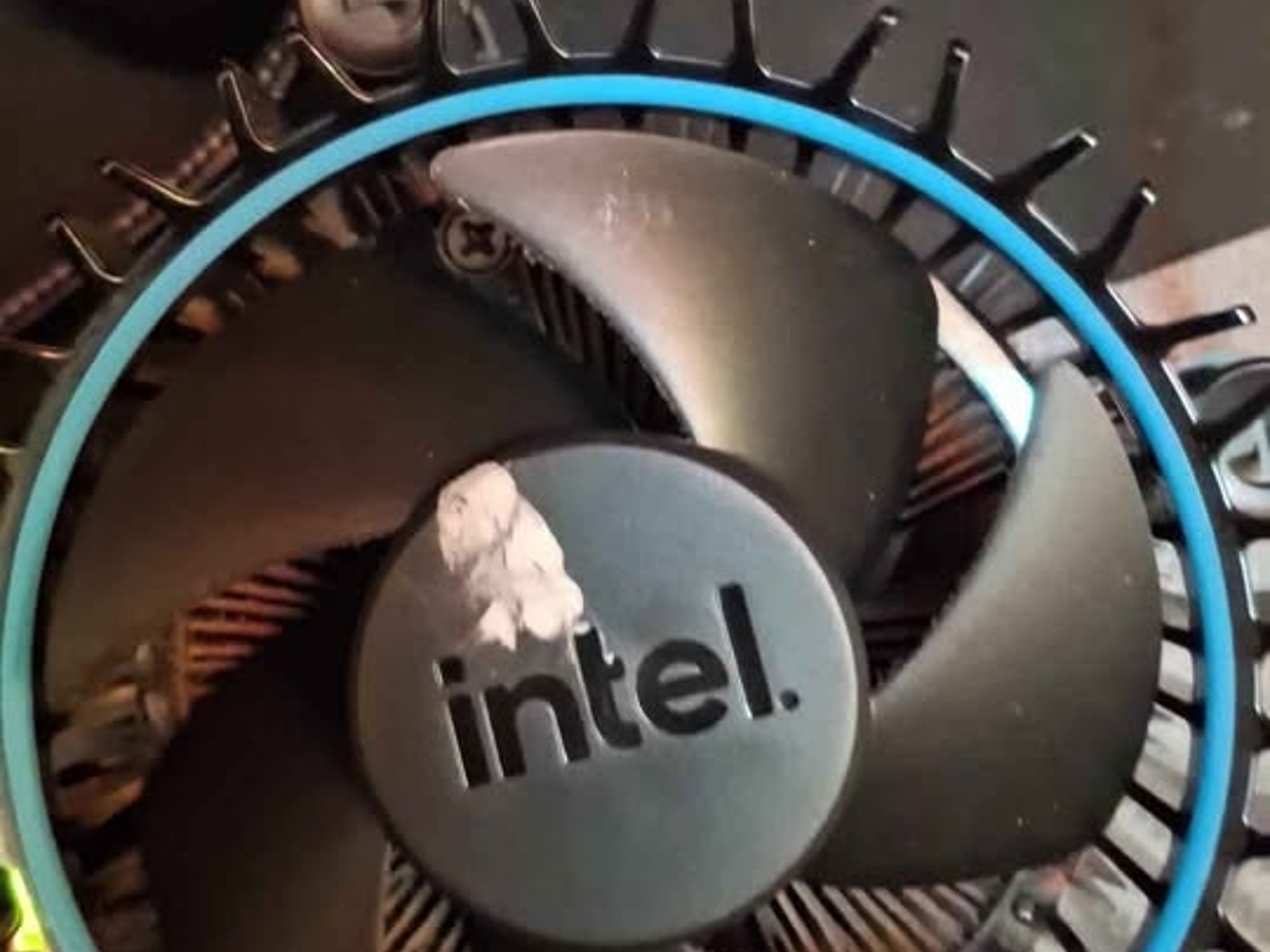 Intel Core i3-12100F