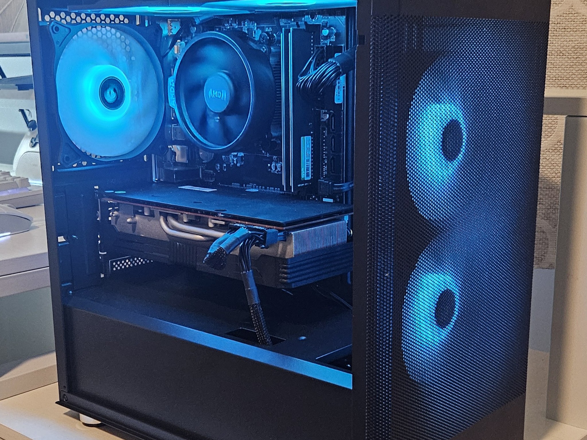 ALL NEW "Black Beauty" Budget 1440p Gaming PC