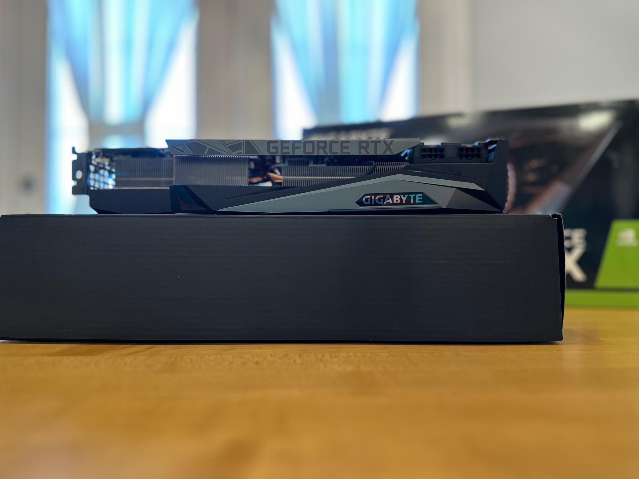 RTX 3090 Gigabyte Gaming OC 24gb with Box
