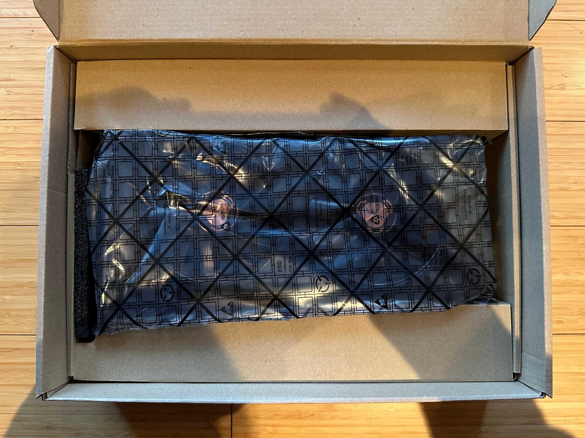 XFX Radeon RX 5600 XT 6GB THICC II (Lightly Used, In Box, RX56XT6DF46)