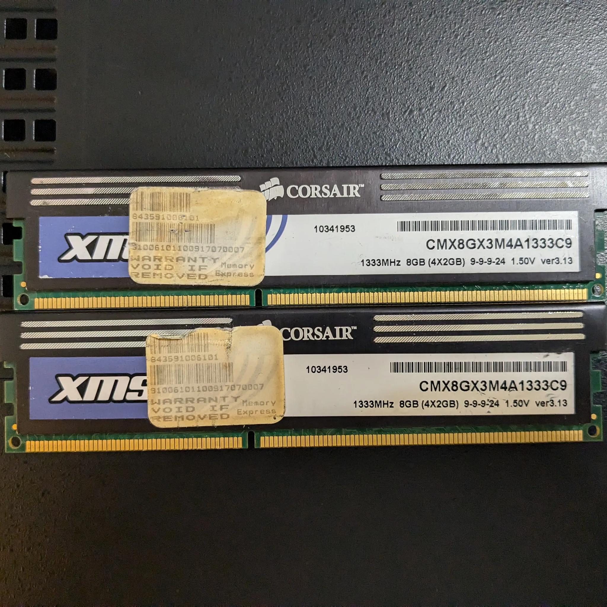 11x 2GB (22GB Total) DDR3 lot, Corsair 1333 MHz, matched sets
