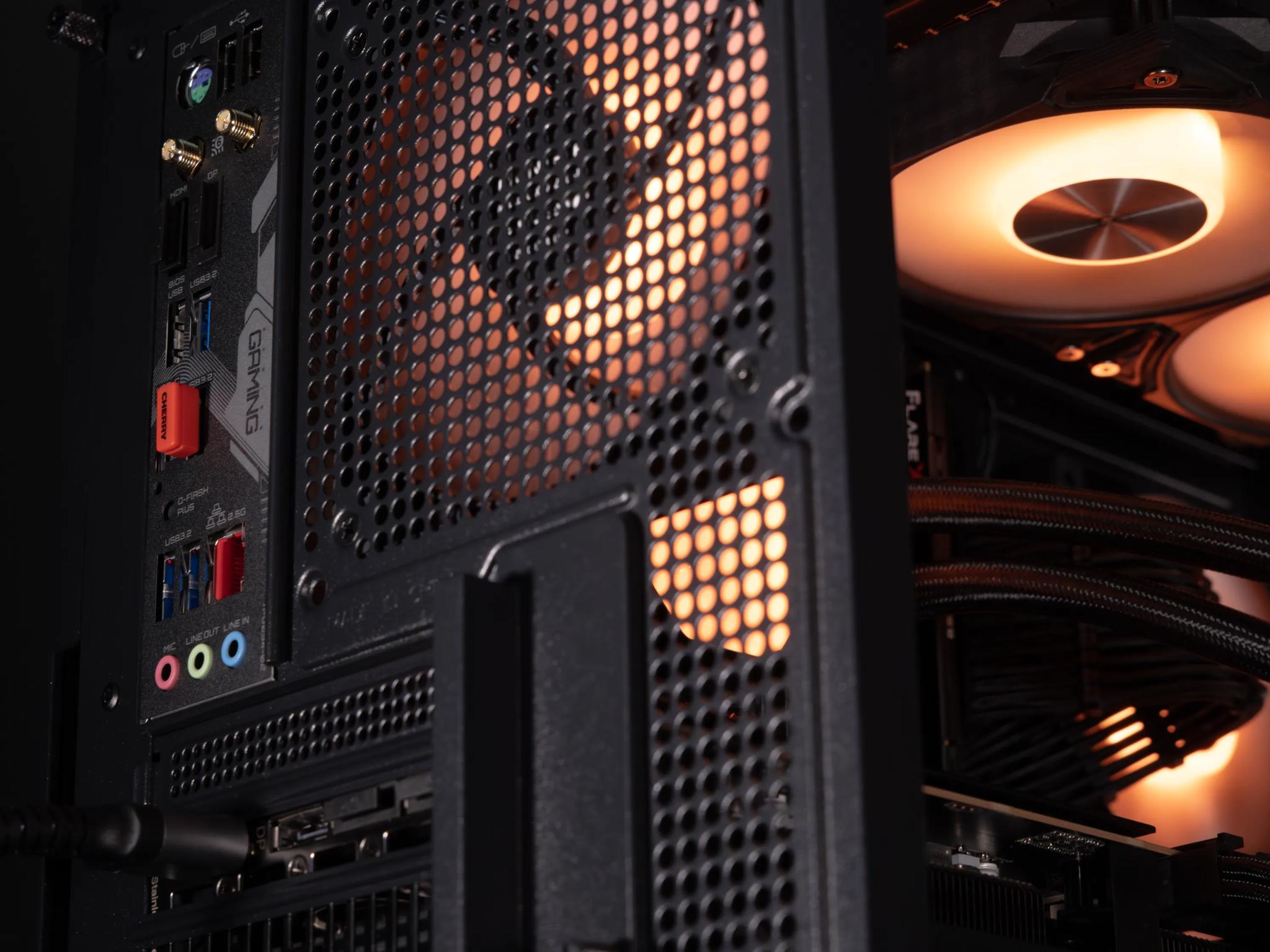 💥 Blitz - RX 9070 XT / AMD R7 9700X | Elite 1440p & High-Performance 4K gaming PC