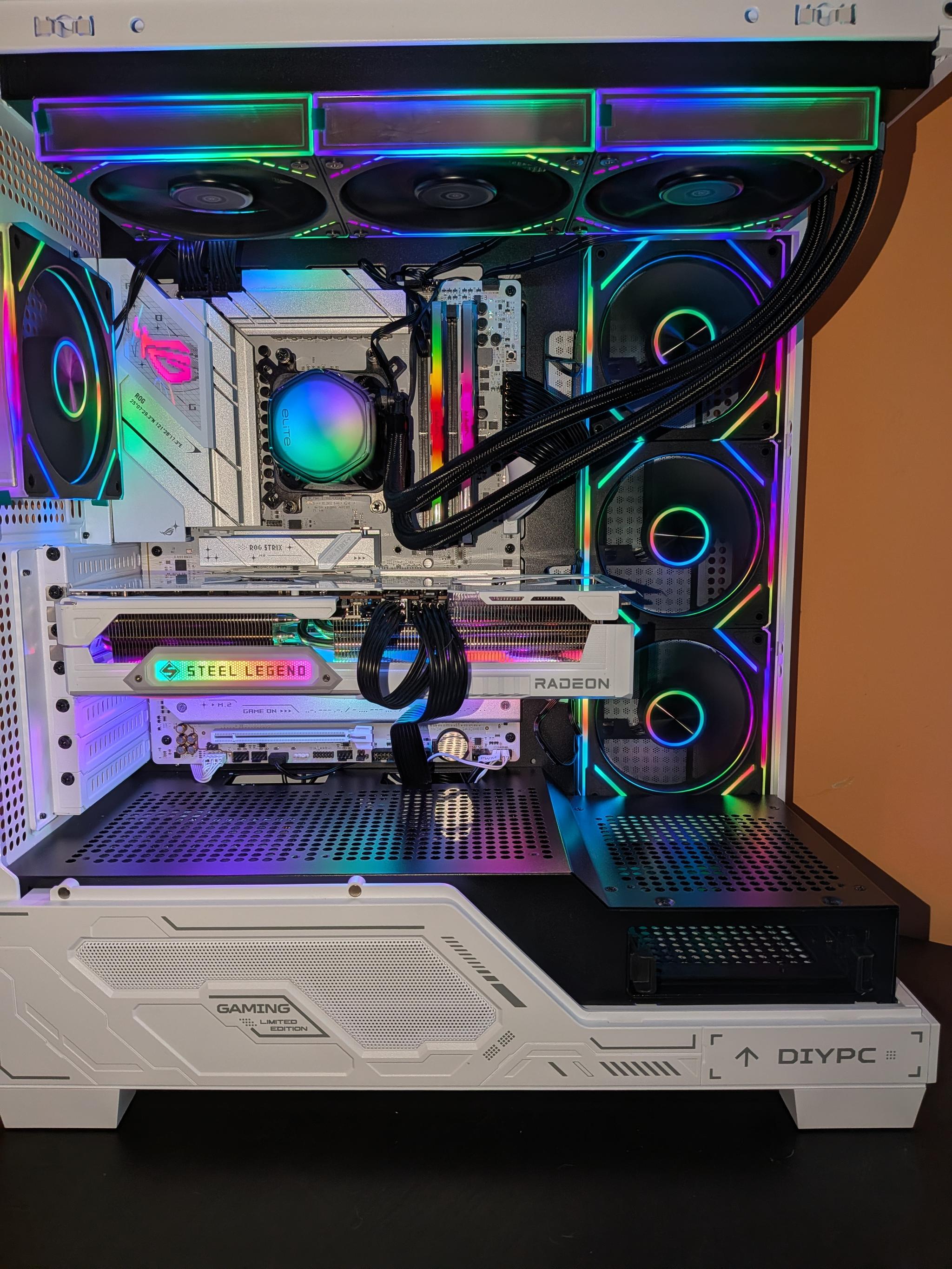 RX 9070 XT | 4 TB | Ryzen 7 8700f | 32GB | 1000W