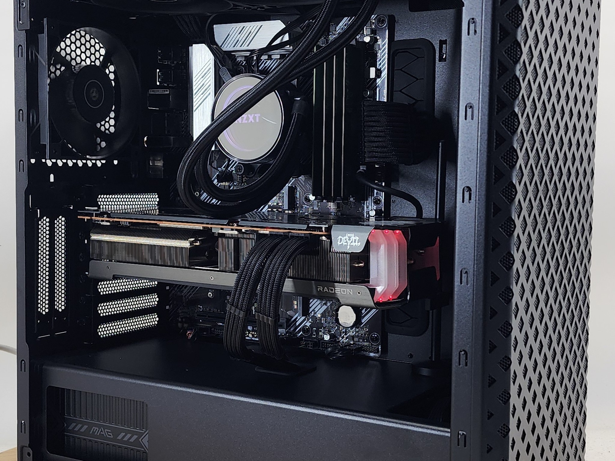 Gaming PC Ryzen 9 5900X 16GB RAM 1TB SSD RX 6800 XT 16GB Windows 11 Computer