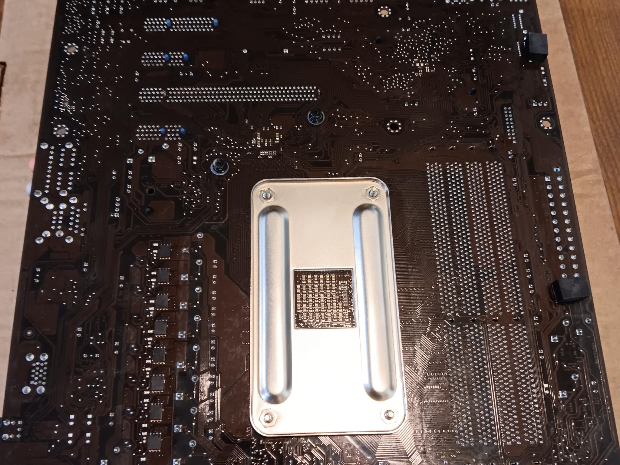 ASUS M5A97 EVO MB Phenom II X4 810 CPU