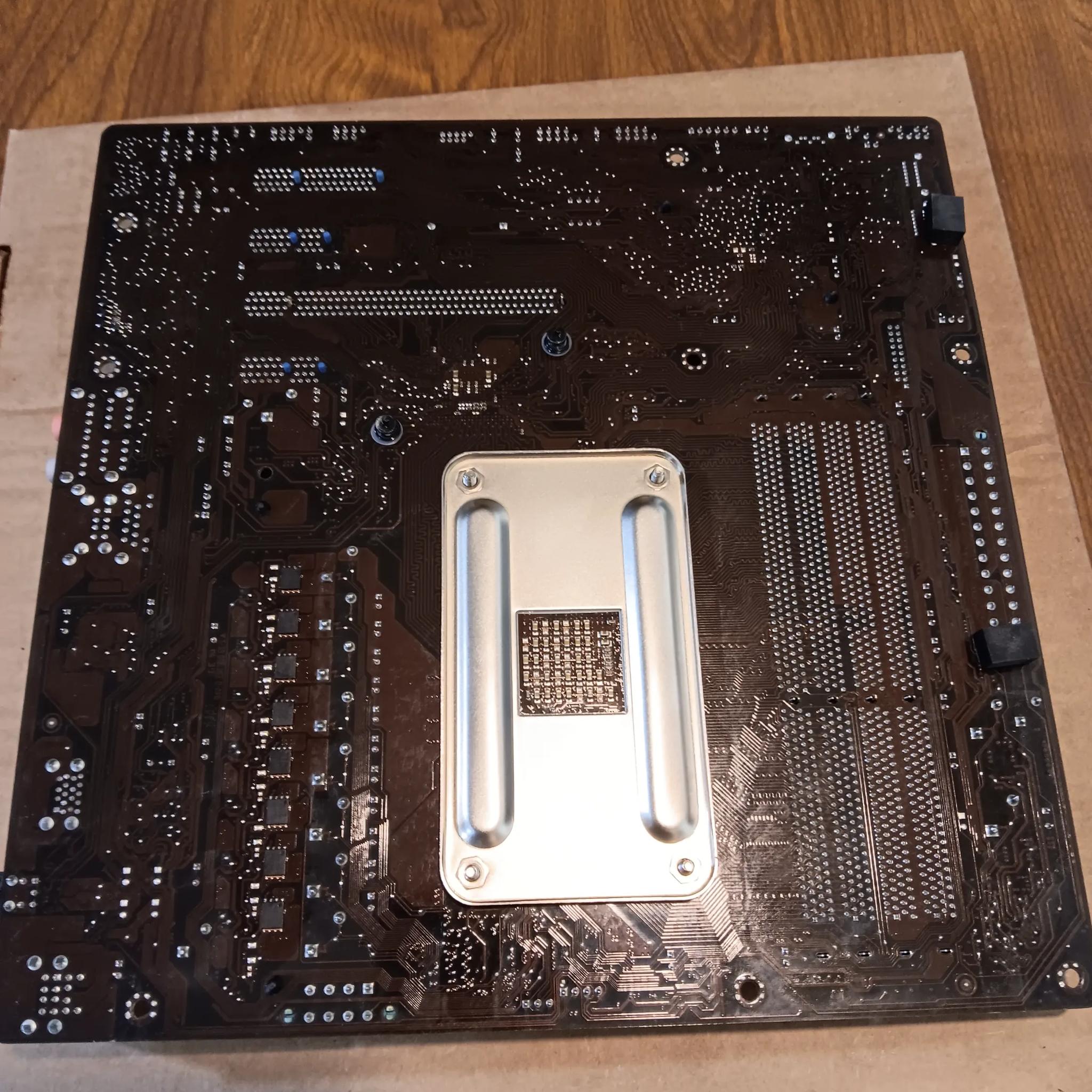 ASUS M5A97 EVO MB Phenom II X4 810 CPU