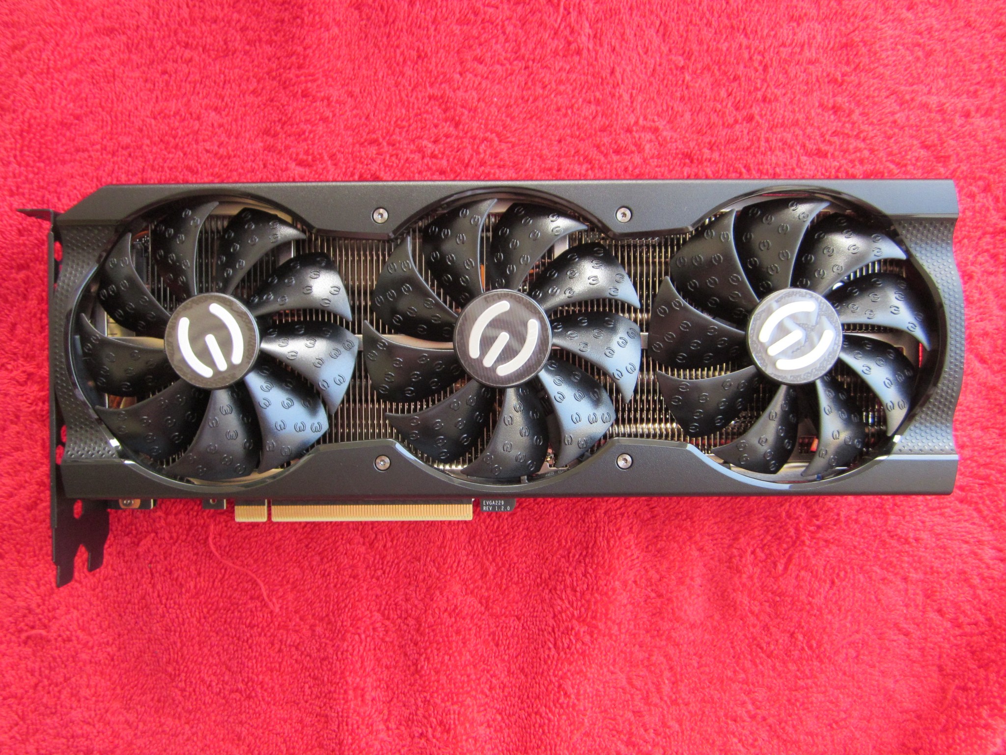 EVGA GeForce RTX 3070 XC3 ULTRA GAMING, 08G-P5-3755-RL, 8GB GDDR6, ARGB LED, Metal Backplate